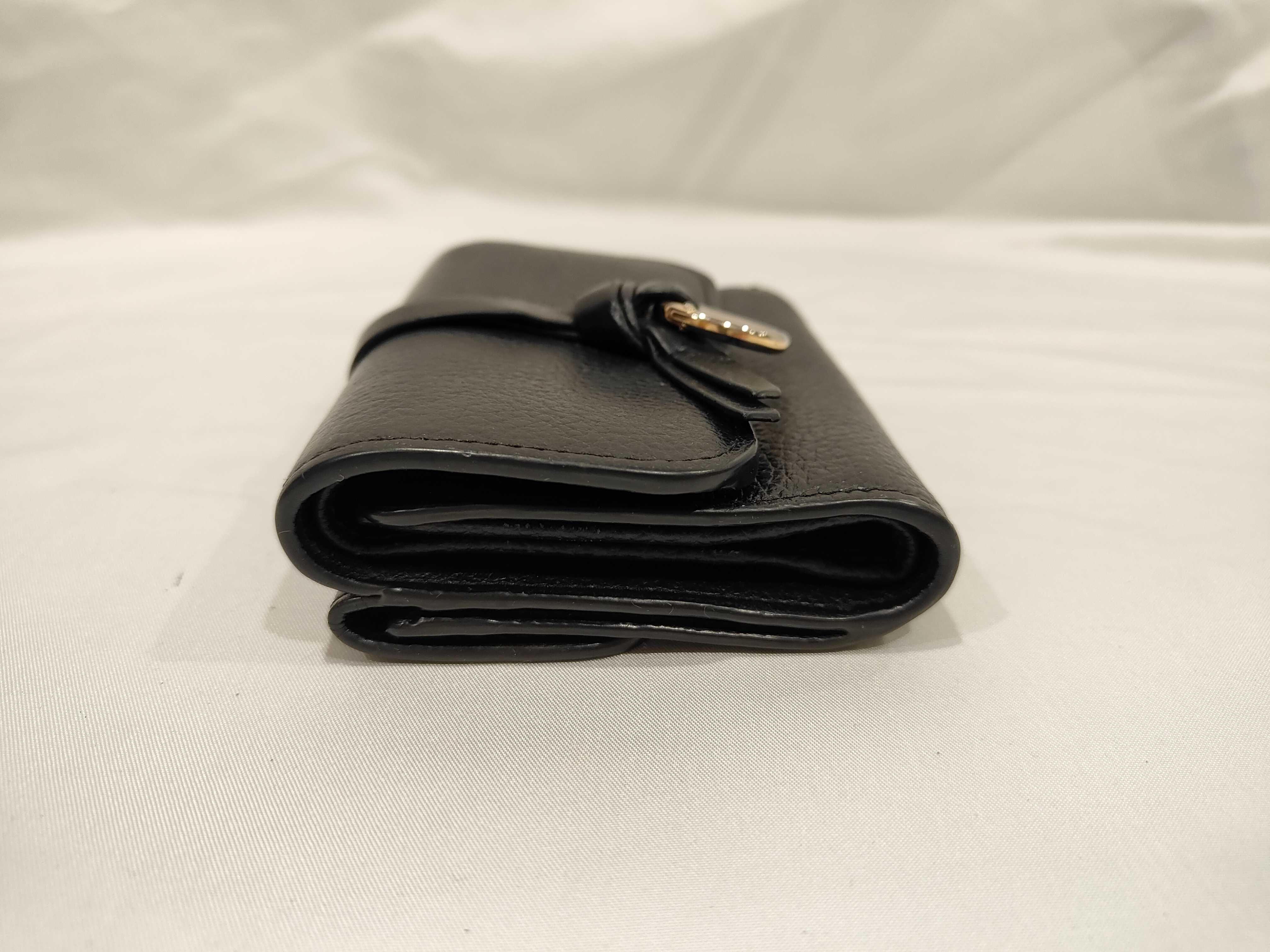 Alphabet Wallet — view 4