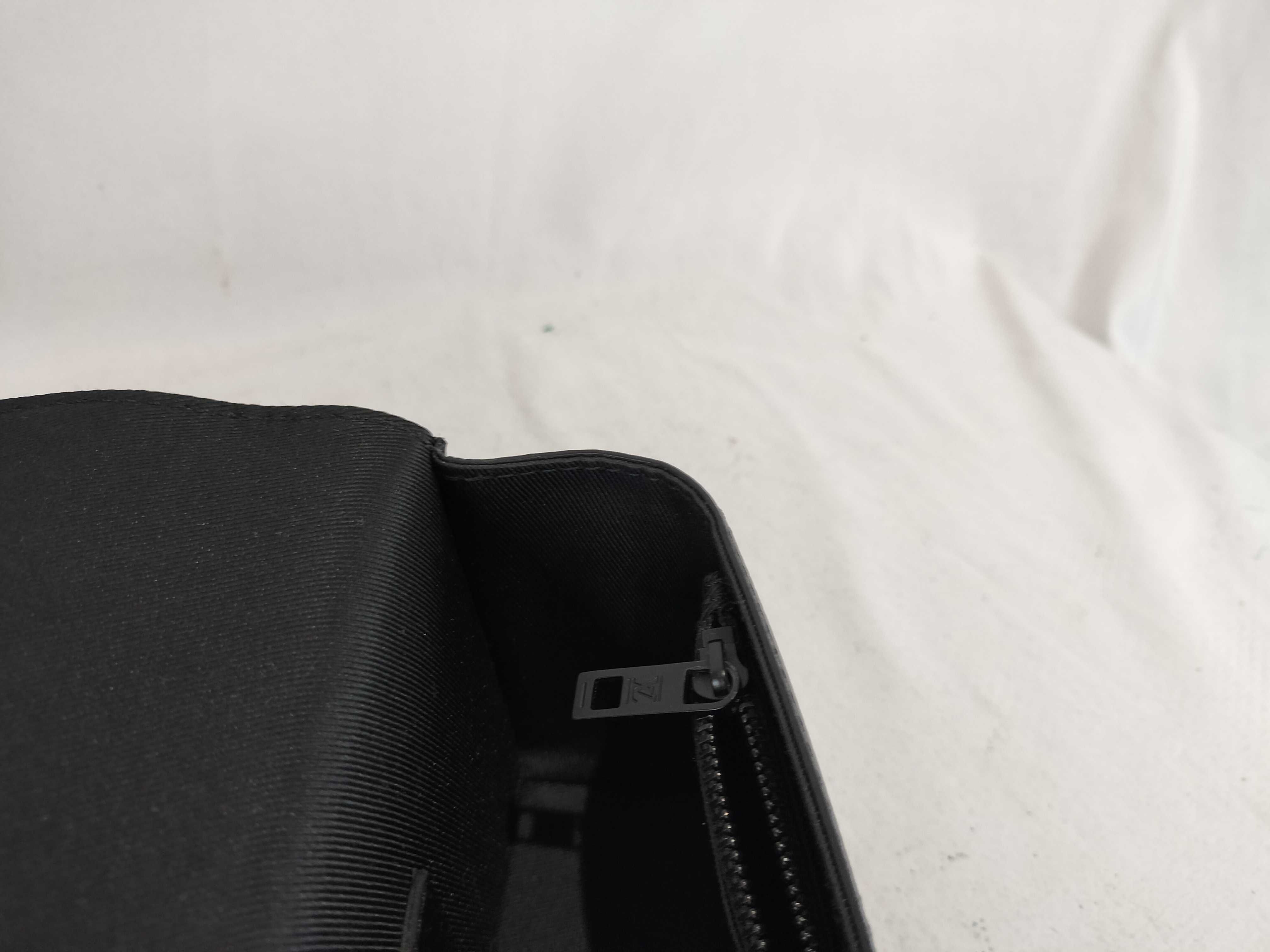Epi Louis Vuitton Aloegram Fast Line Wearable Wallet Black Shoulder Bag — view 9