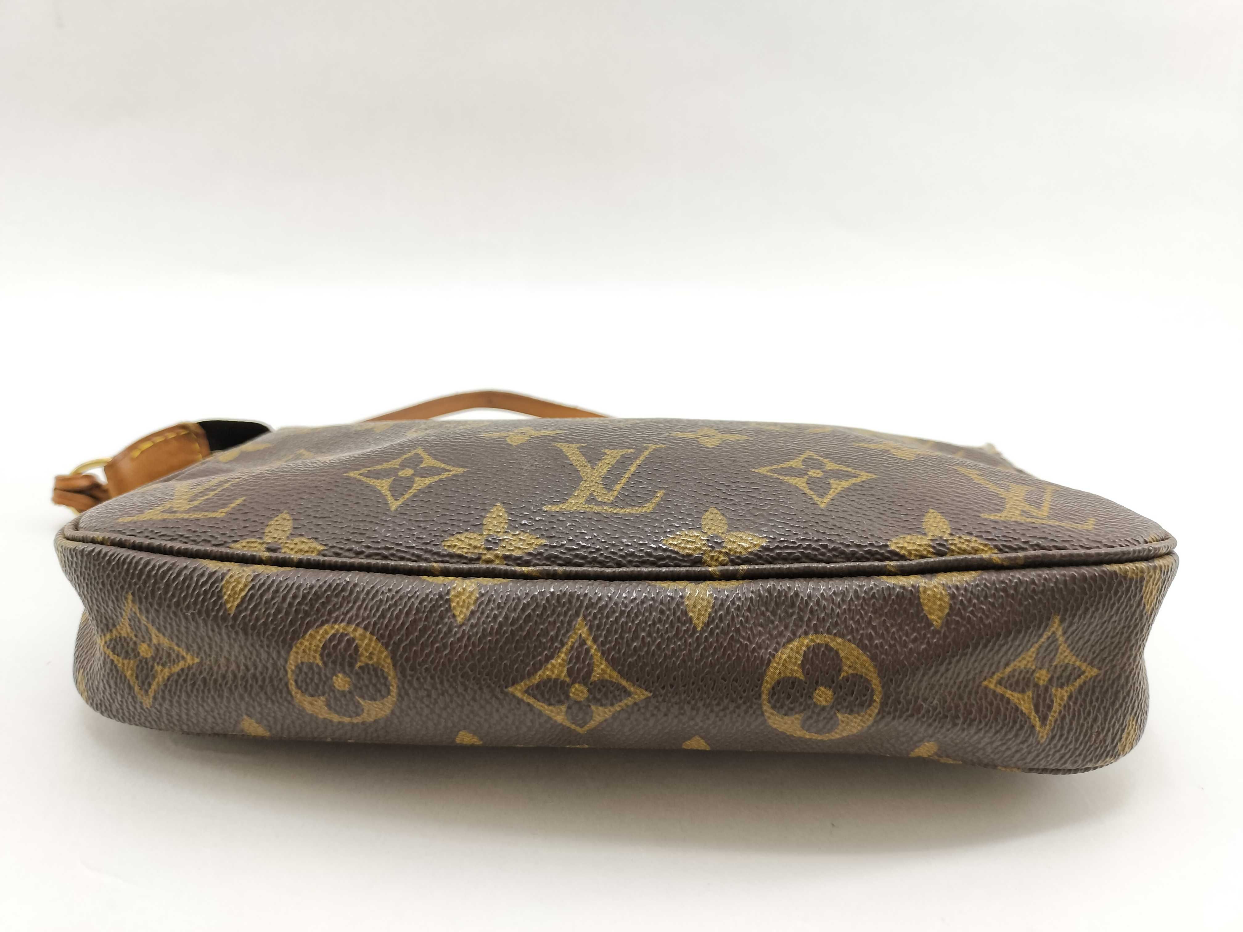 Monogram Louis Vuitton Monogram Pochette Accessoires M51980 Handbag Pouch — view 3