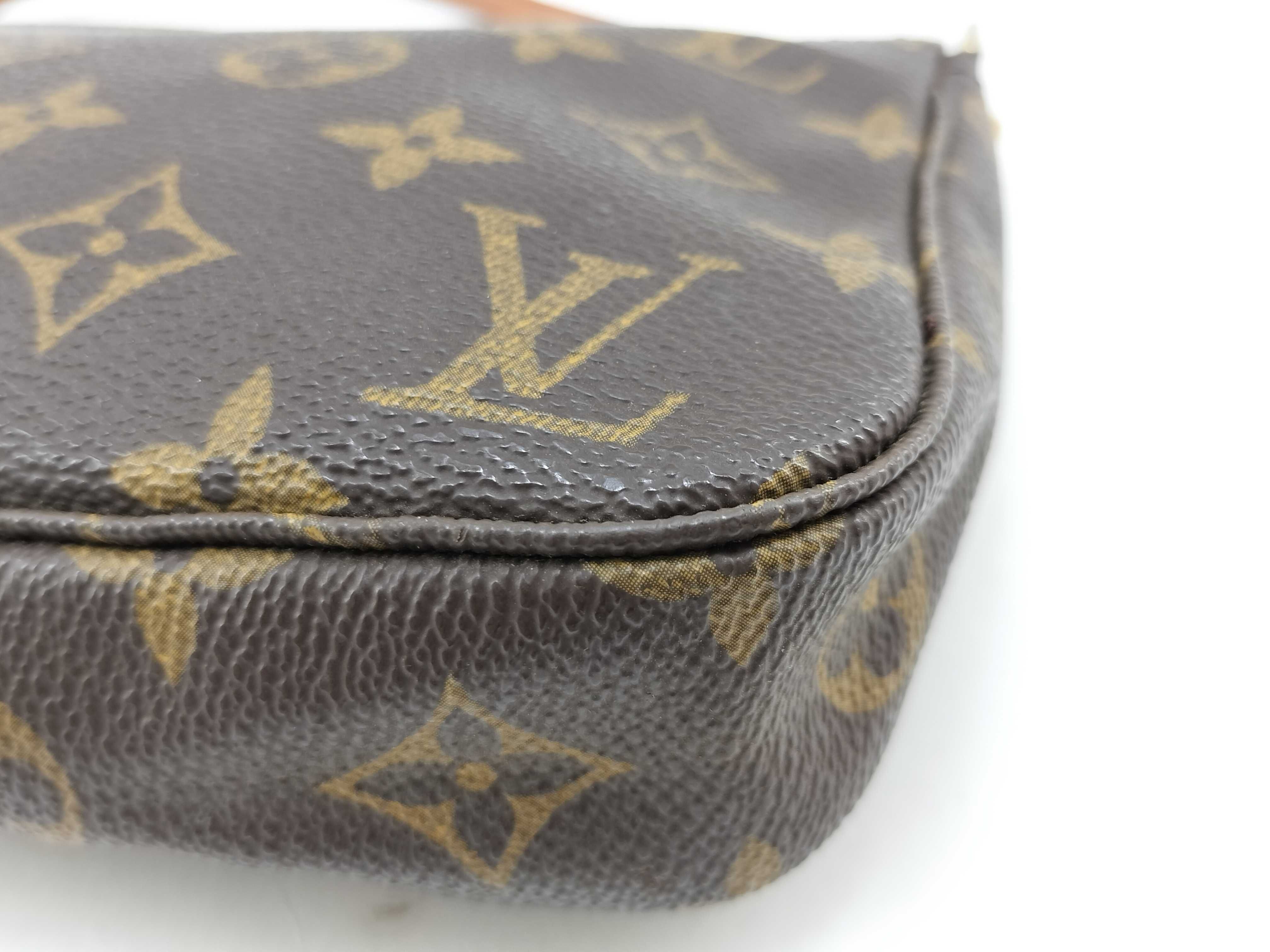 Monogram Louis Vuitton Monogram Pochette Accessoires M51980 Handbag Pouch — view 5