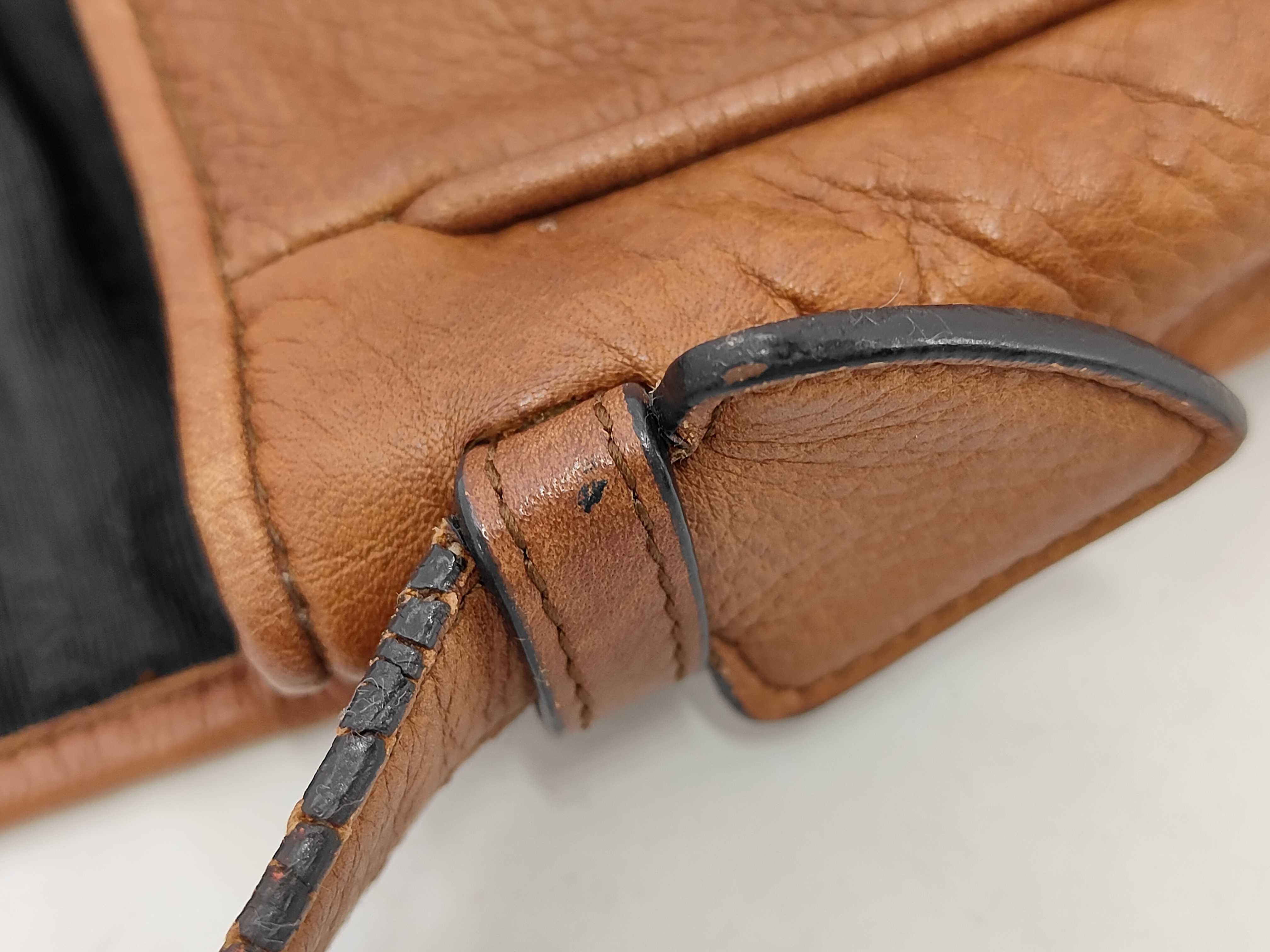 Heritage Shoulder Bag — view 7