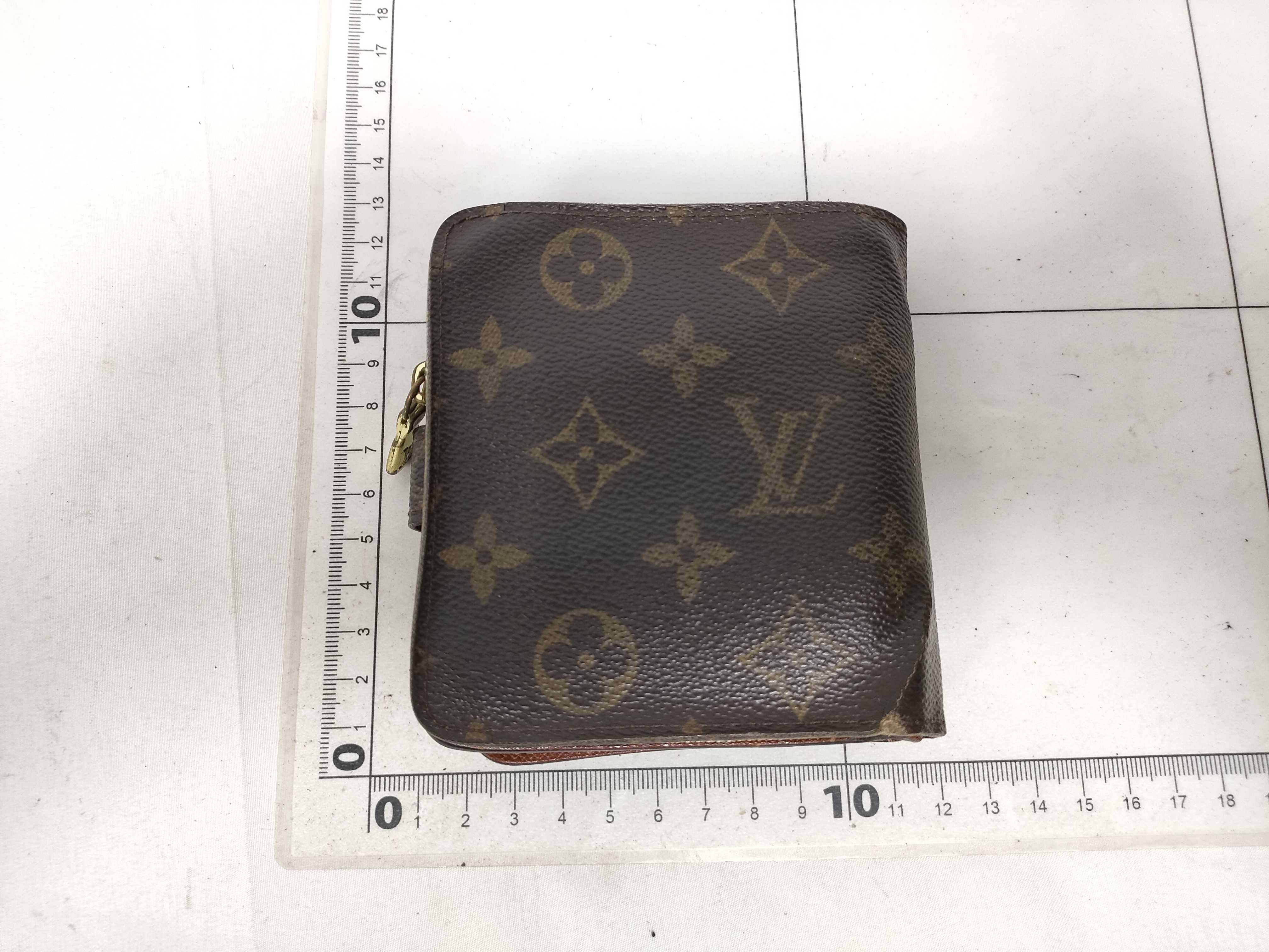 Monogram Louis Vuitton Wallet — view 2