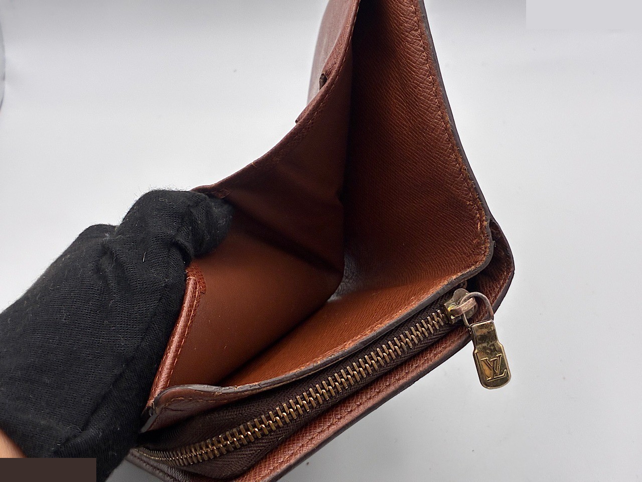 Monogram Compact Zip M61667 — view 4