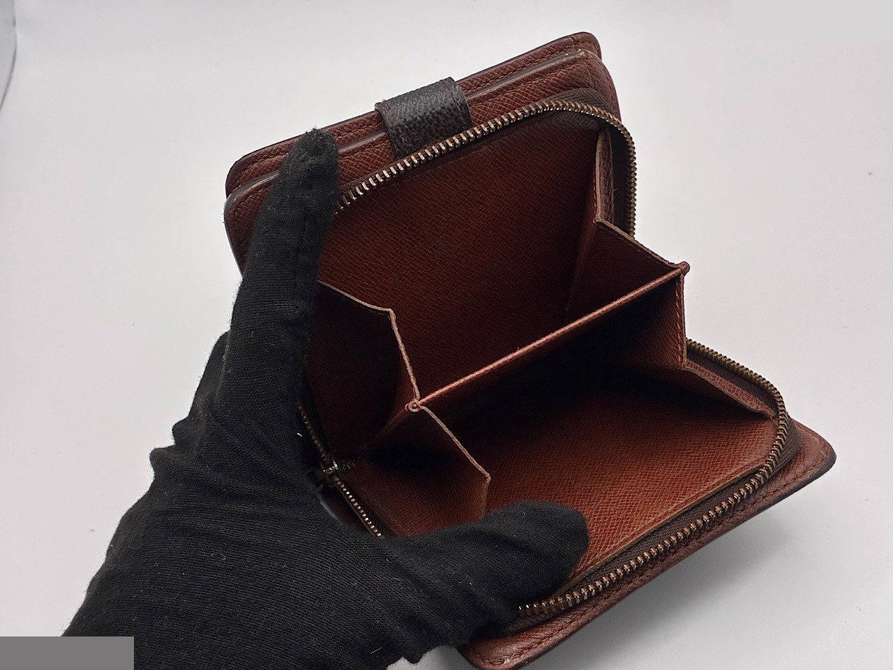 Monogram Compact Zip M61667 — view 5