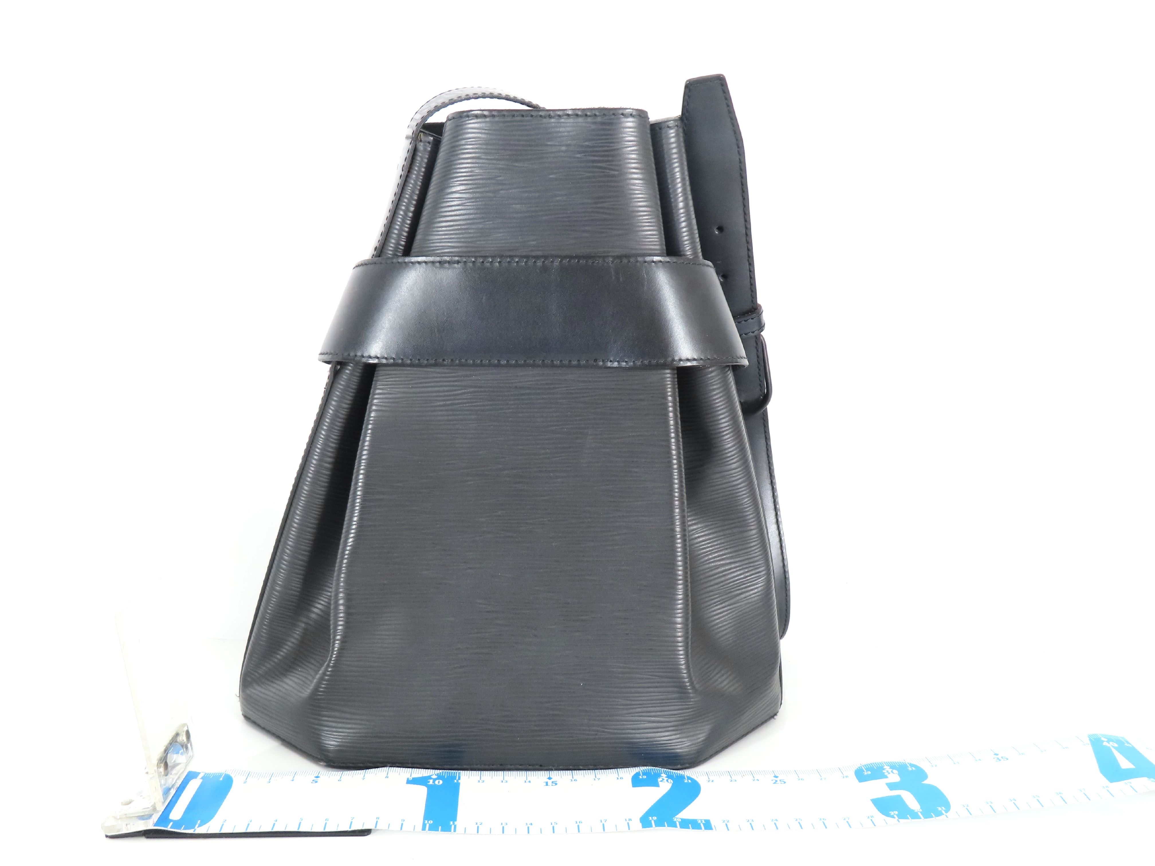 Epi LV Epi Sac Depaule M80157 VI0916 Shoulder Bag — view 2