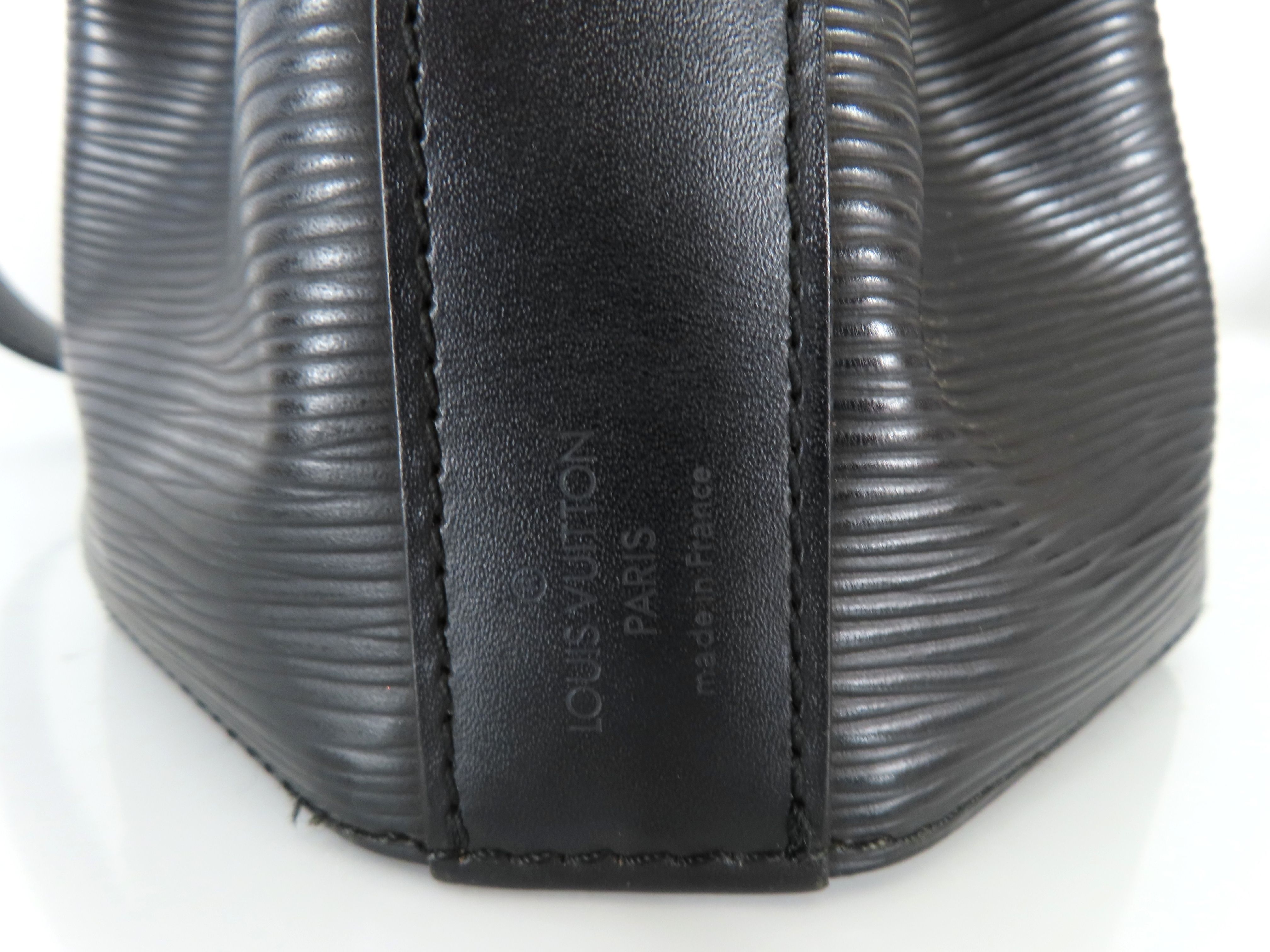 Epi LV Epi Sac Depaule M80157 VI0916 Shoulder Bag — view 11