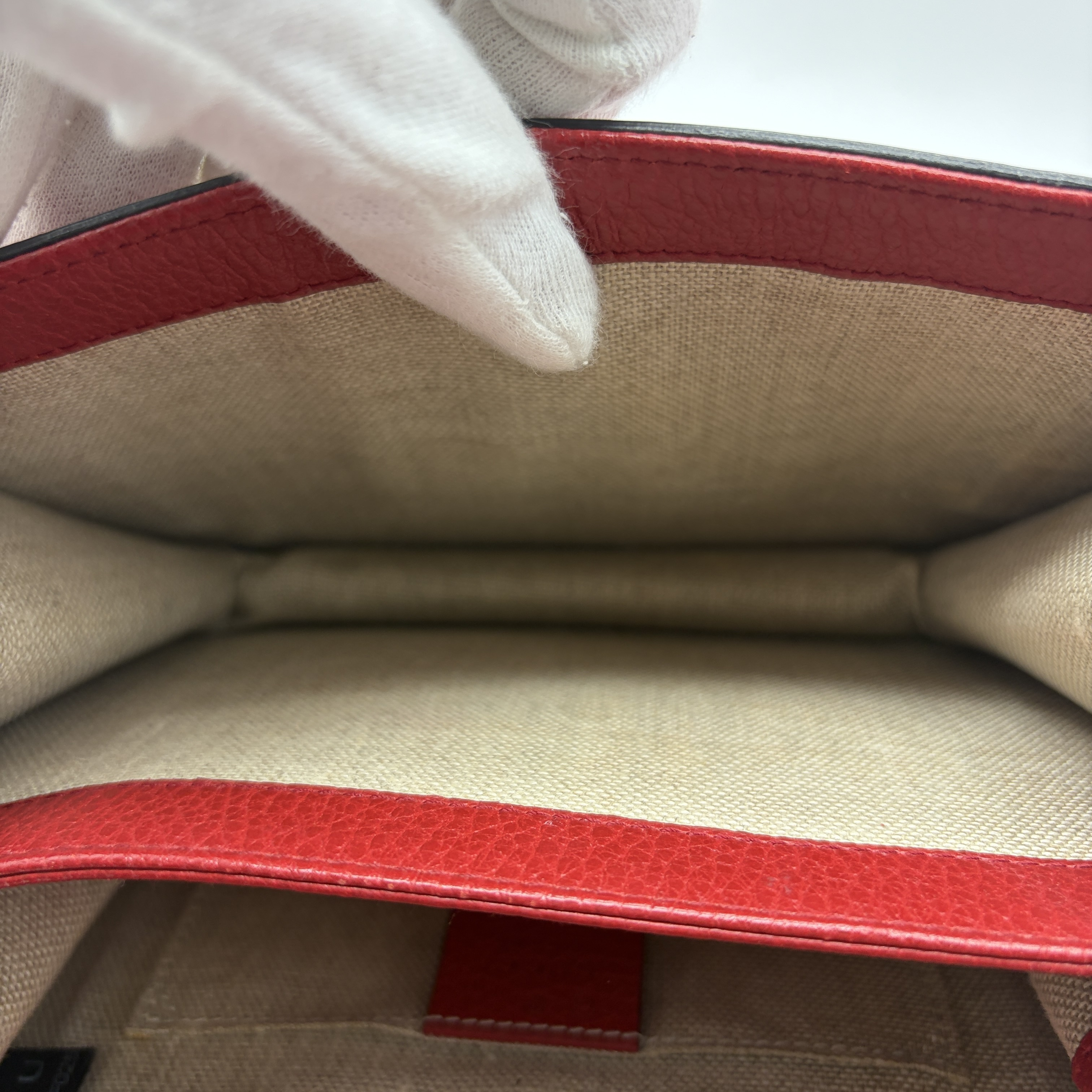 Interlocking Chain Shoulder Bag — view 10