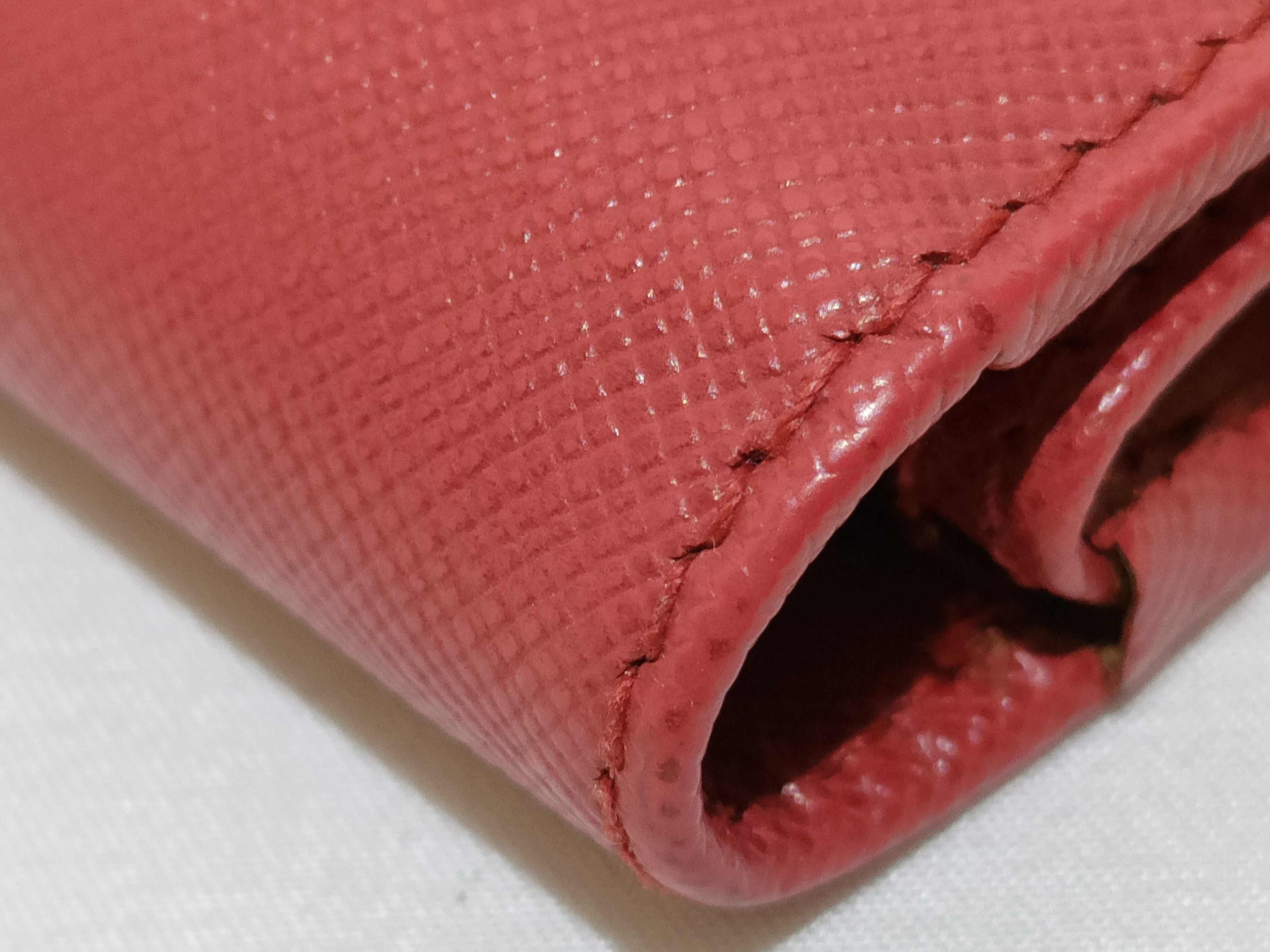 wallet — view 4
