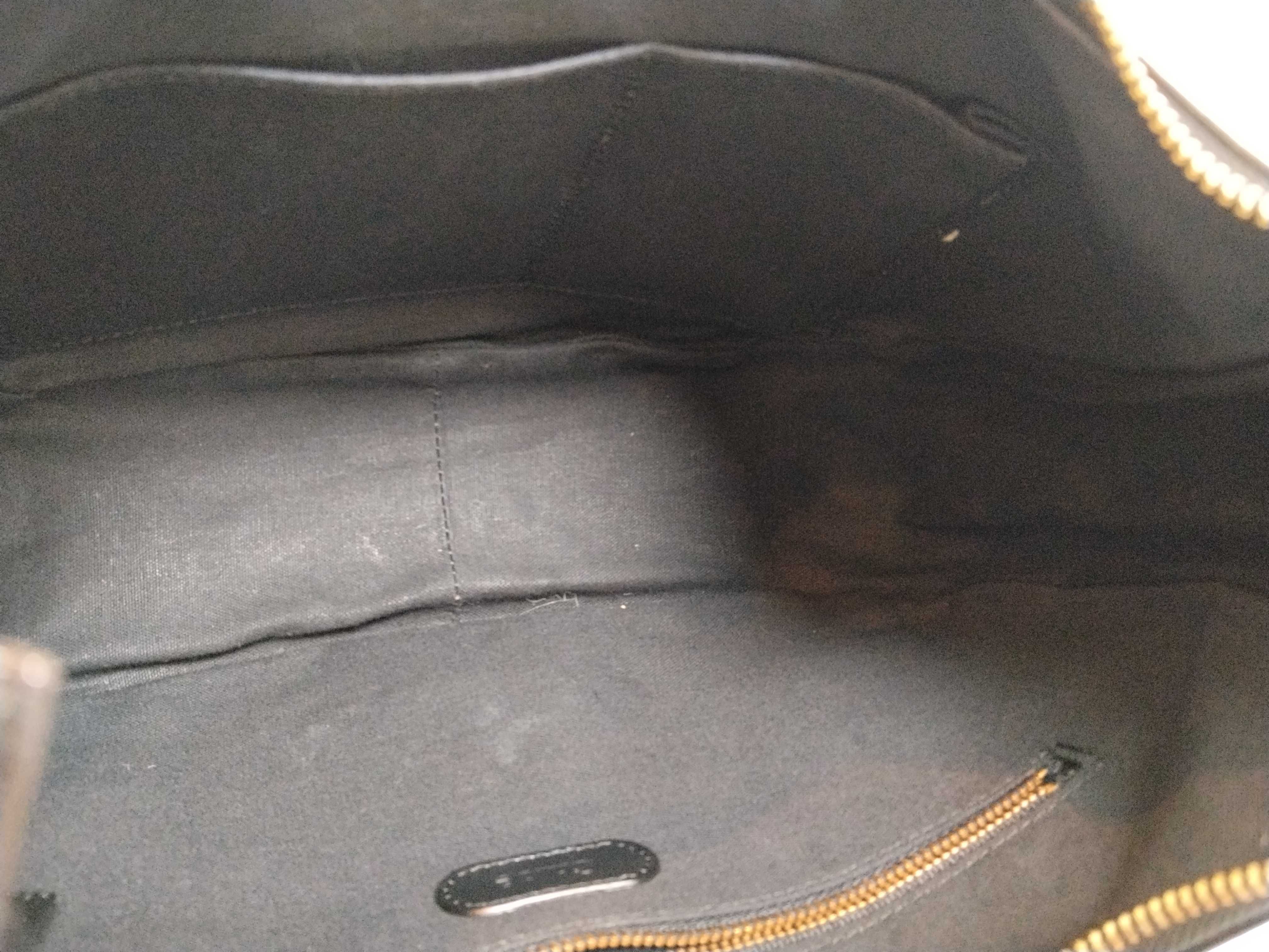 one-shoulder shoulder bag — view 9