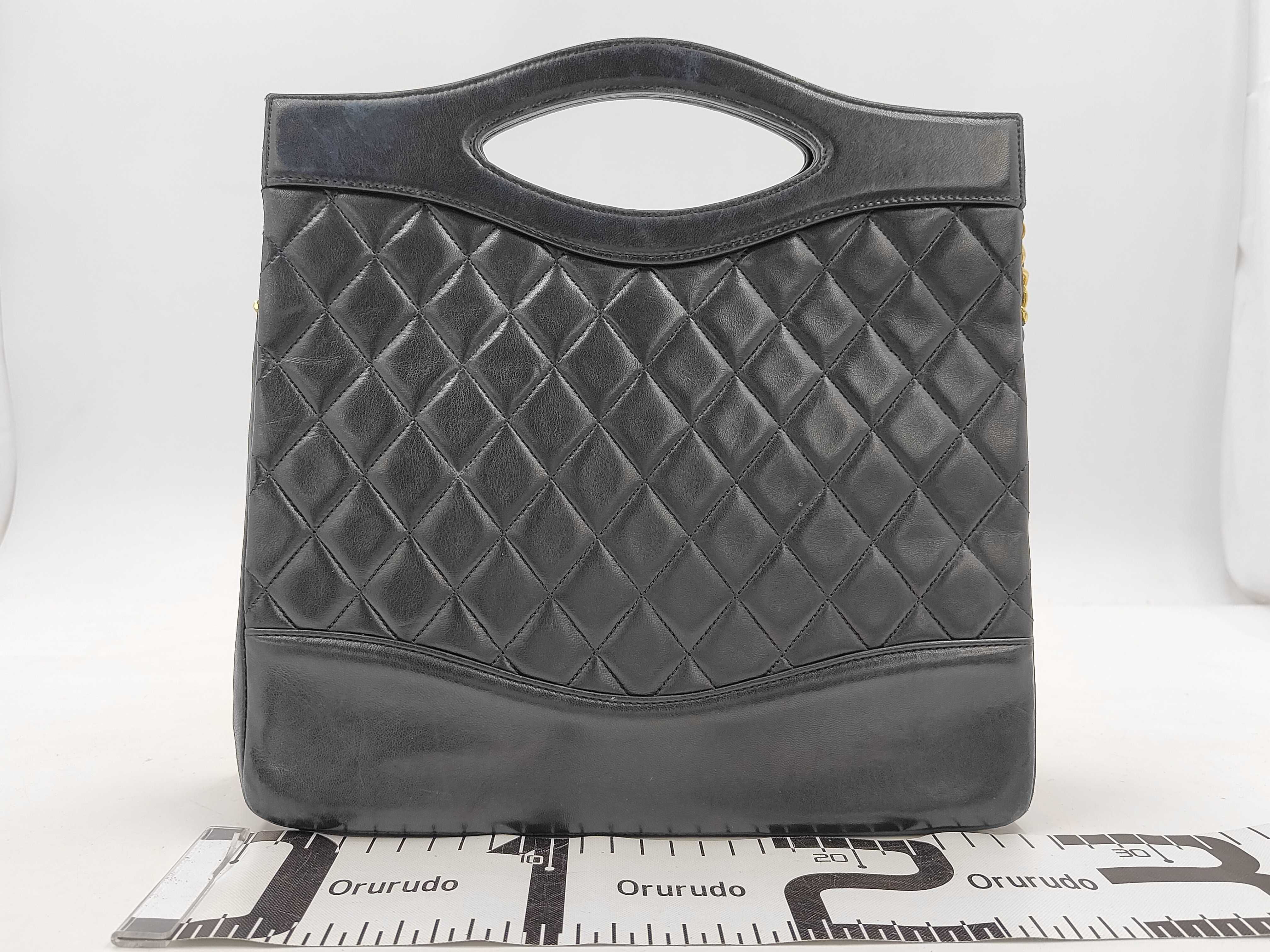 31 Vintage Lambskin Black Handbag (No. 1) — view 2