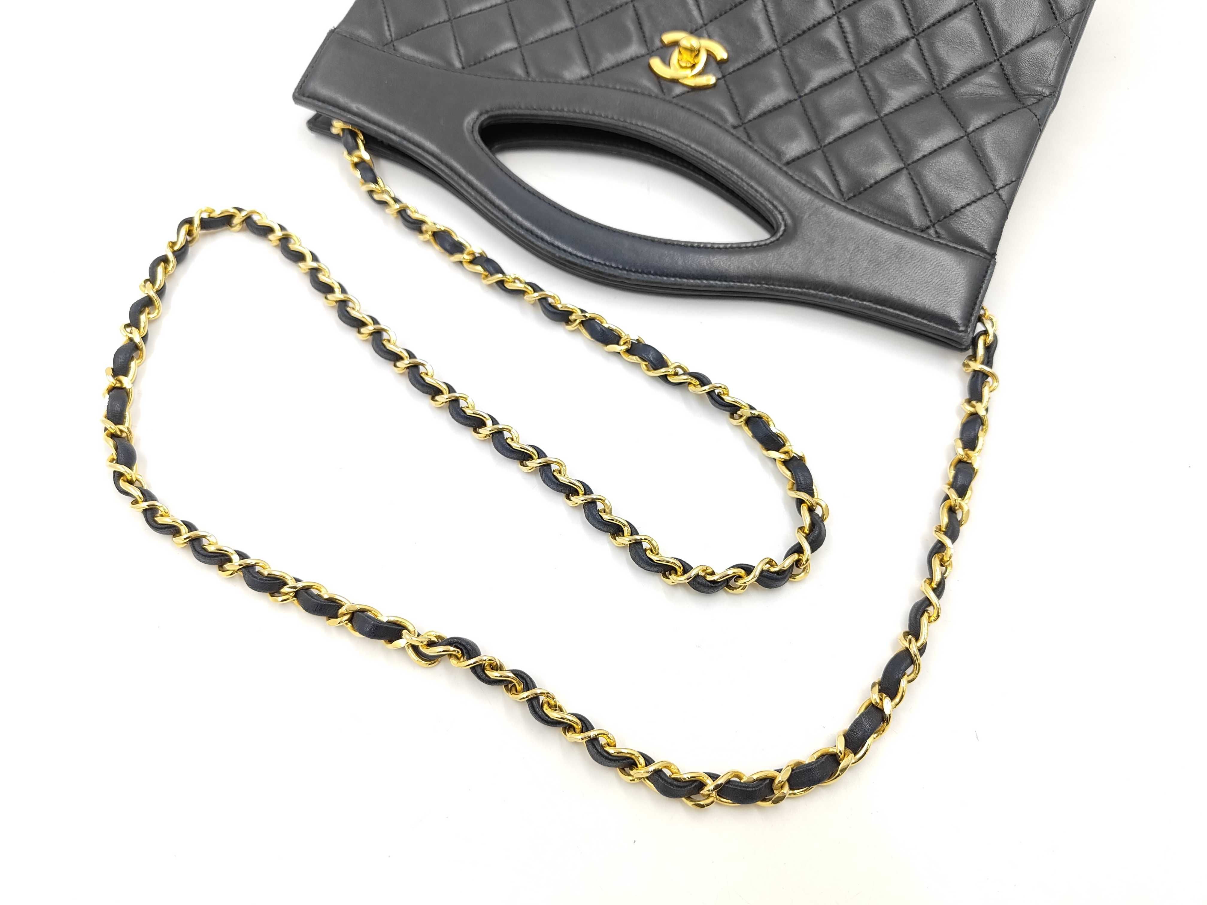 31 Vintage Lambskin Black Handbag (No. 1) — view 3