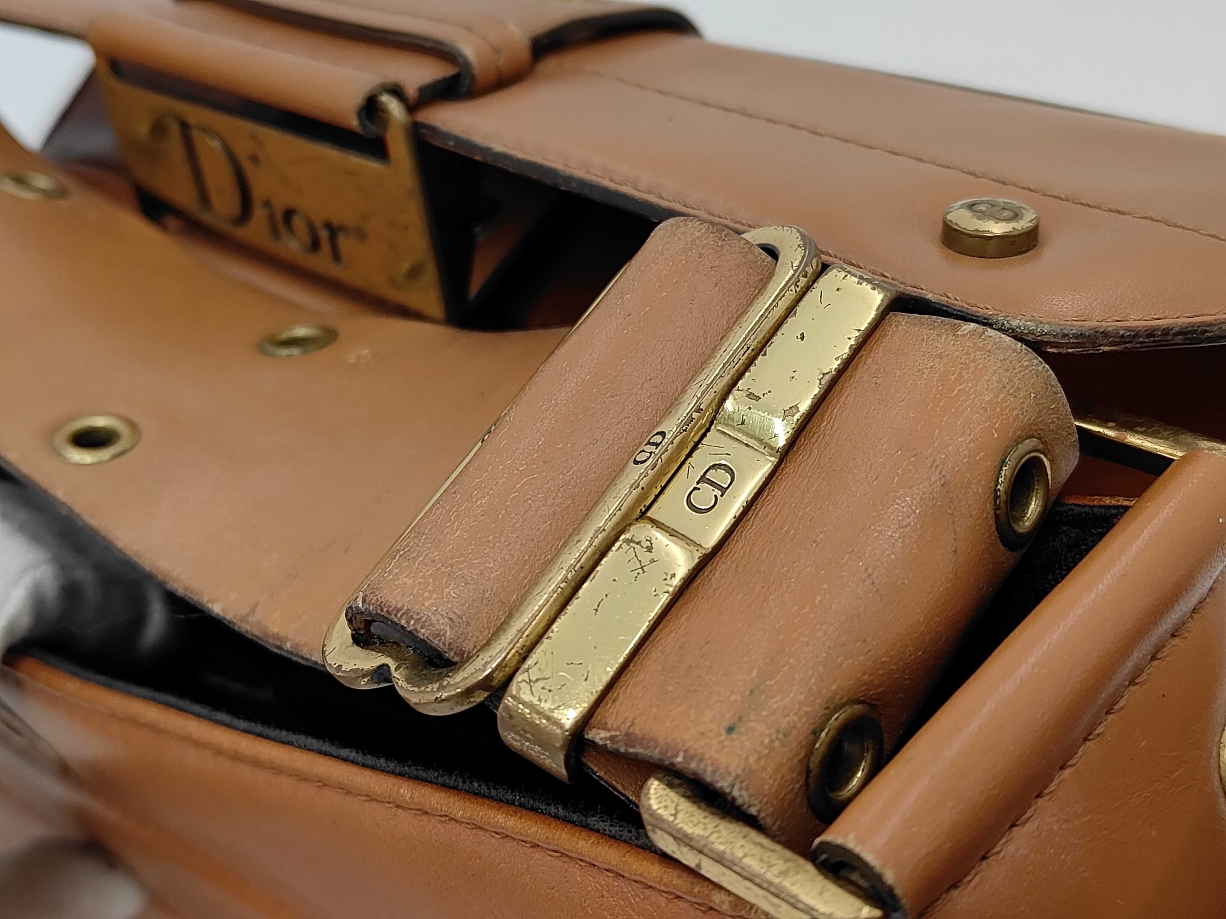 Street Chic All-Leather Shoulder Bag — view 11