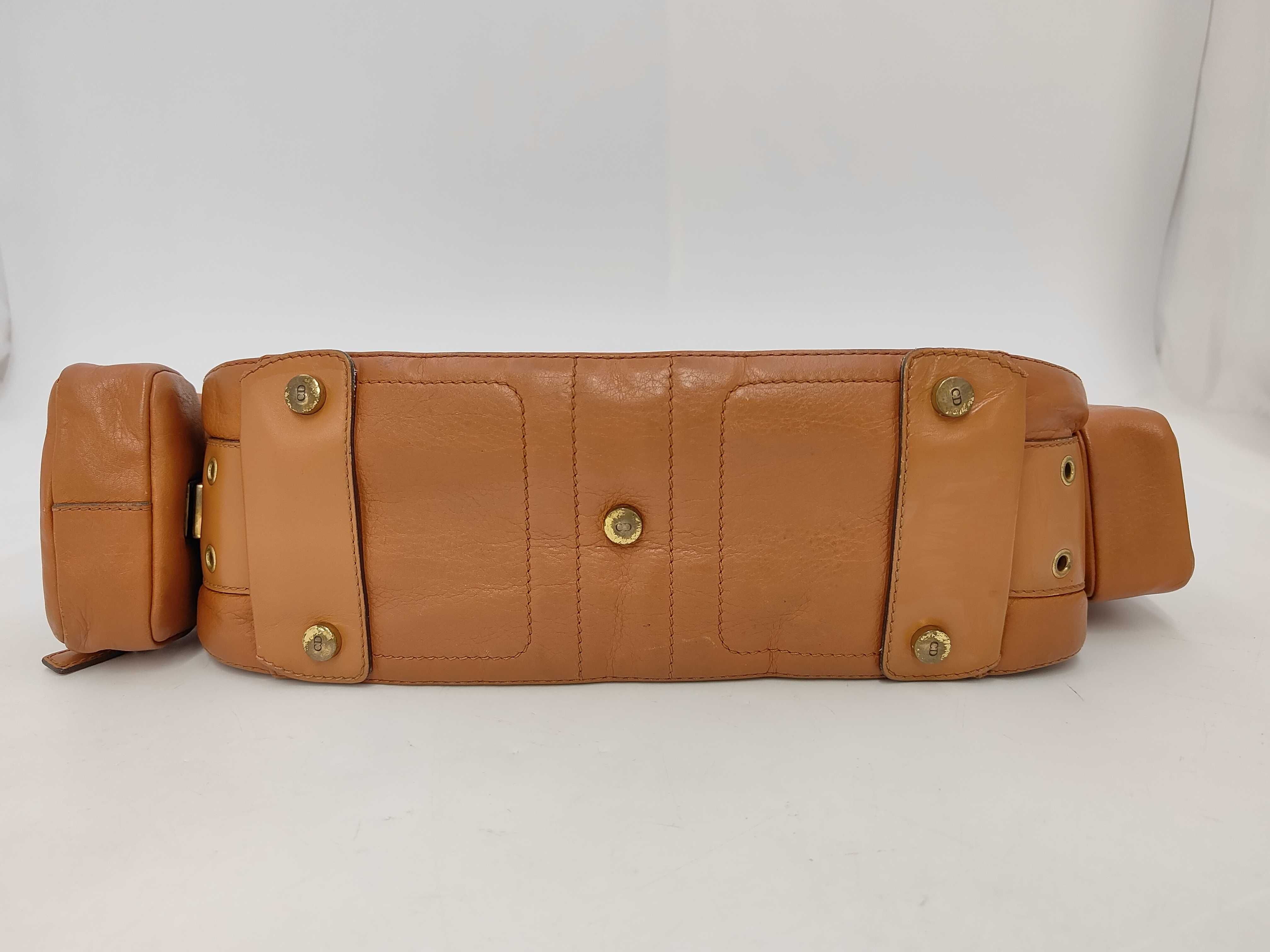 Street Chic All-Leather Shoulder Bag — view 7