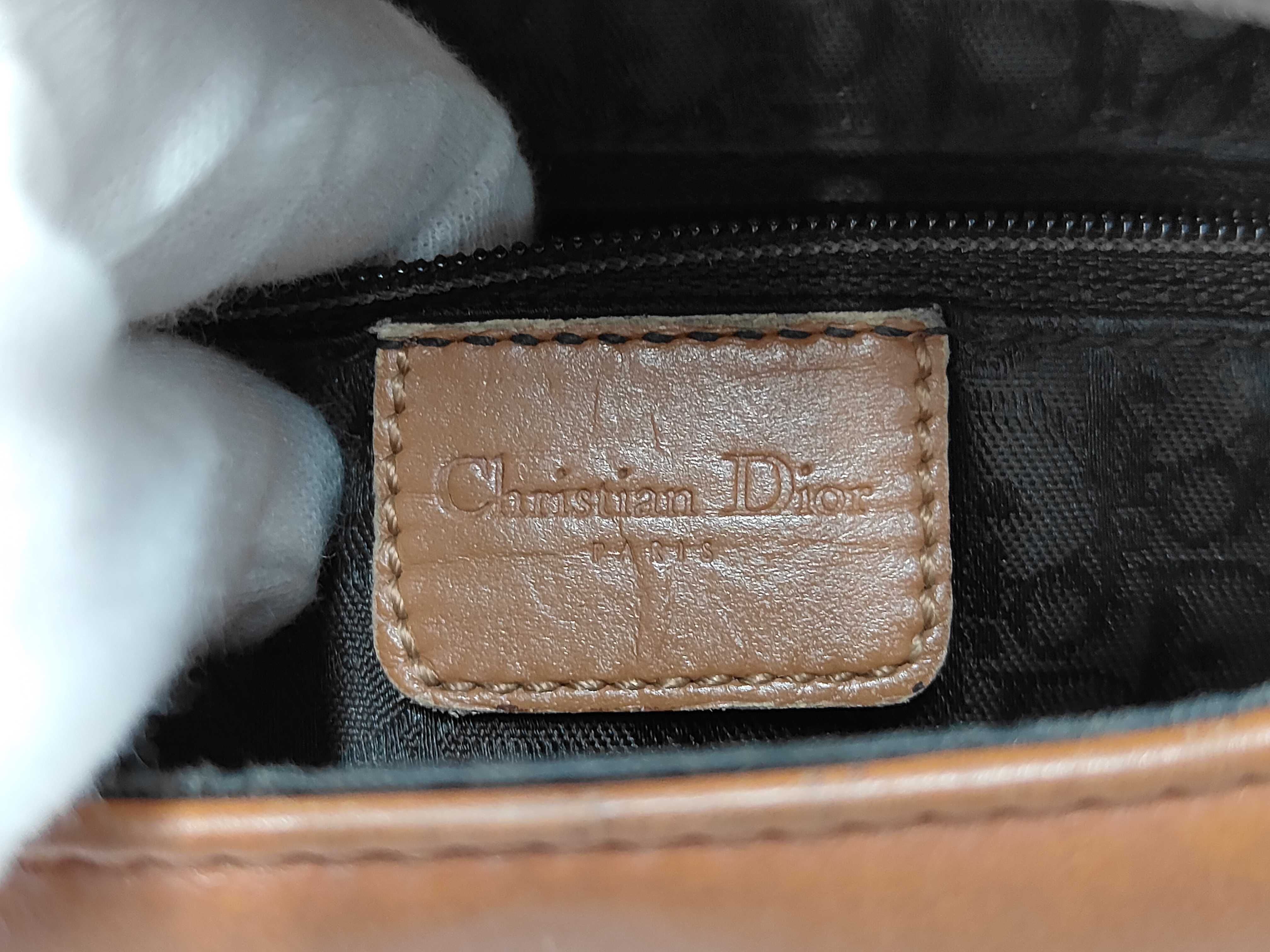 Street Chic All-Leather Shoulder Bag — view 10