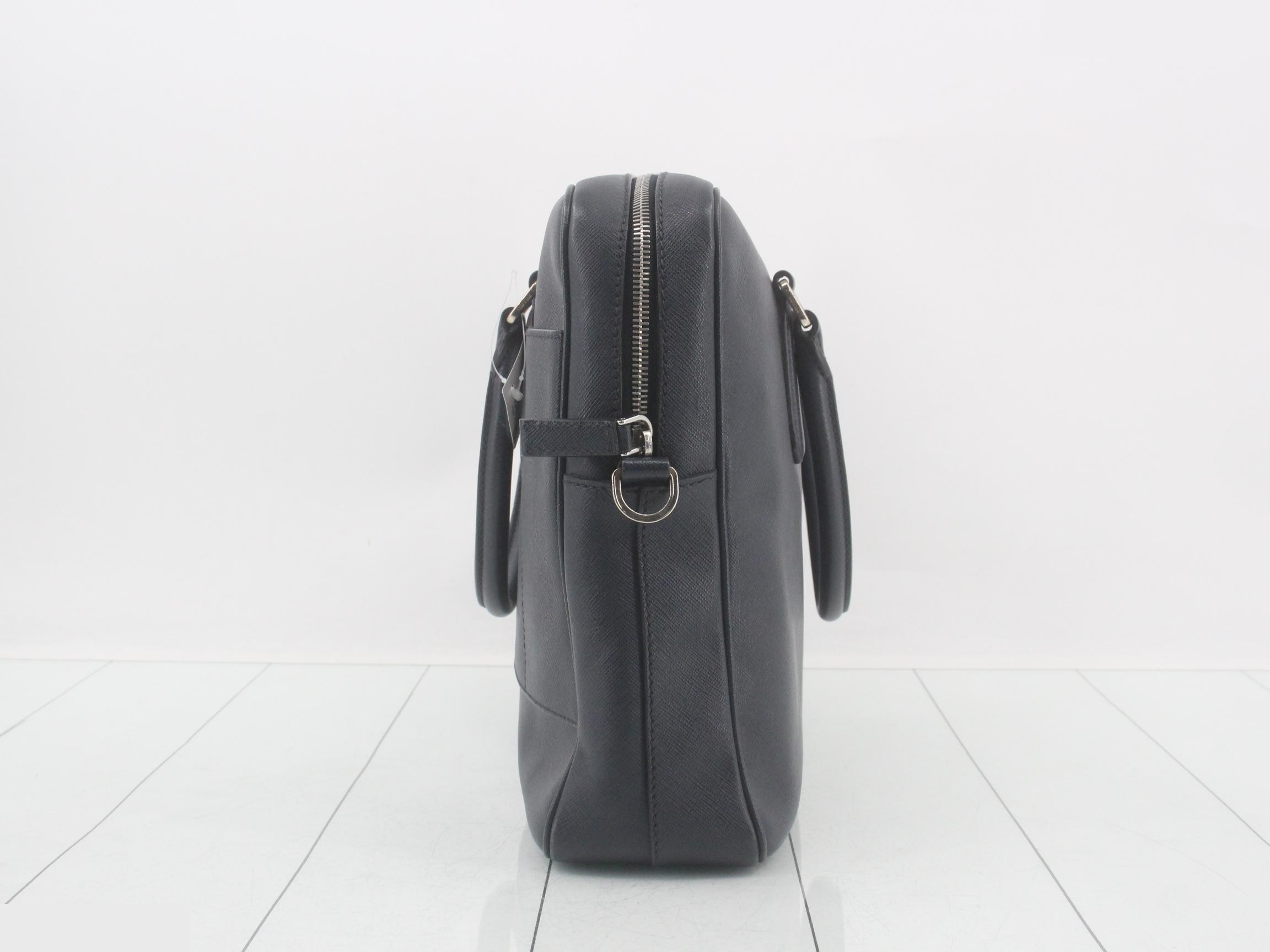 Saffiano Triangle Plate 2-Way Business Bag — view 4
