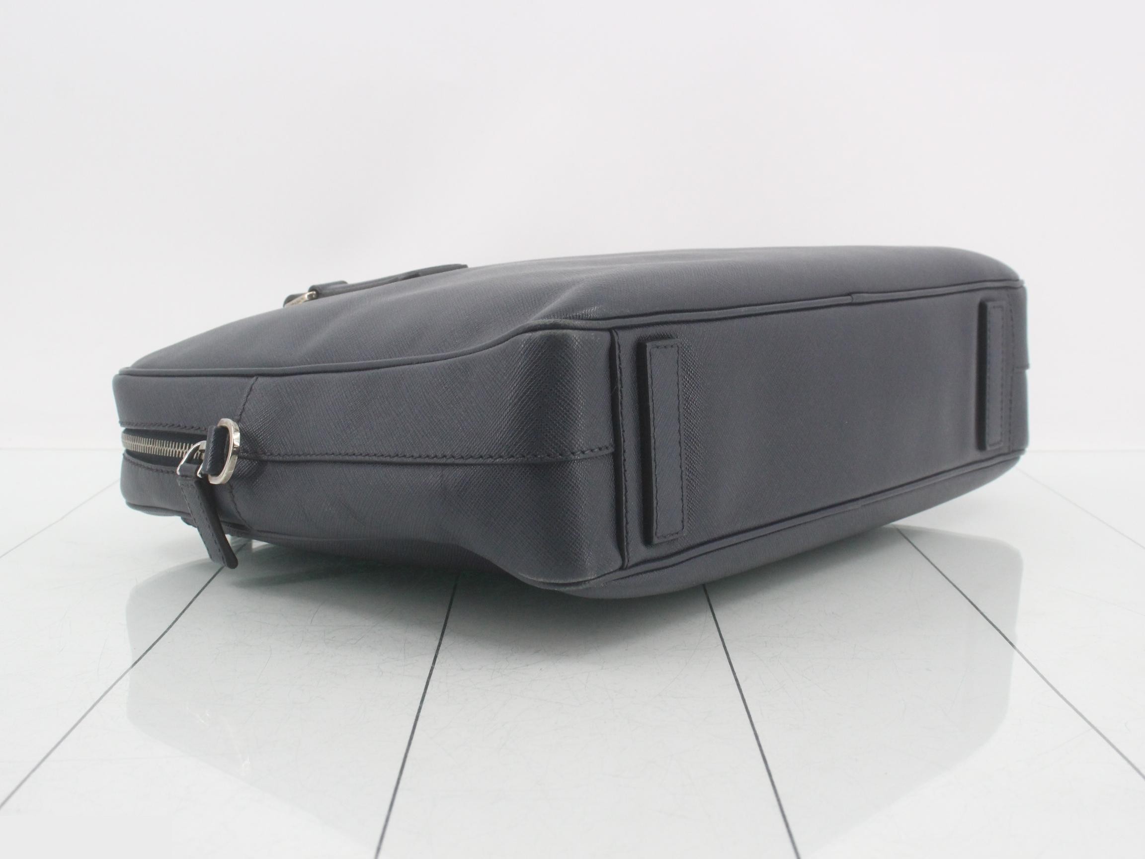 Saffiano Triangle Plate 2-Way Business Bag — view 5
