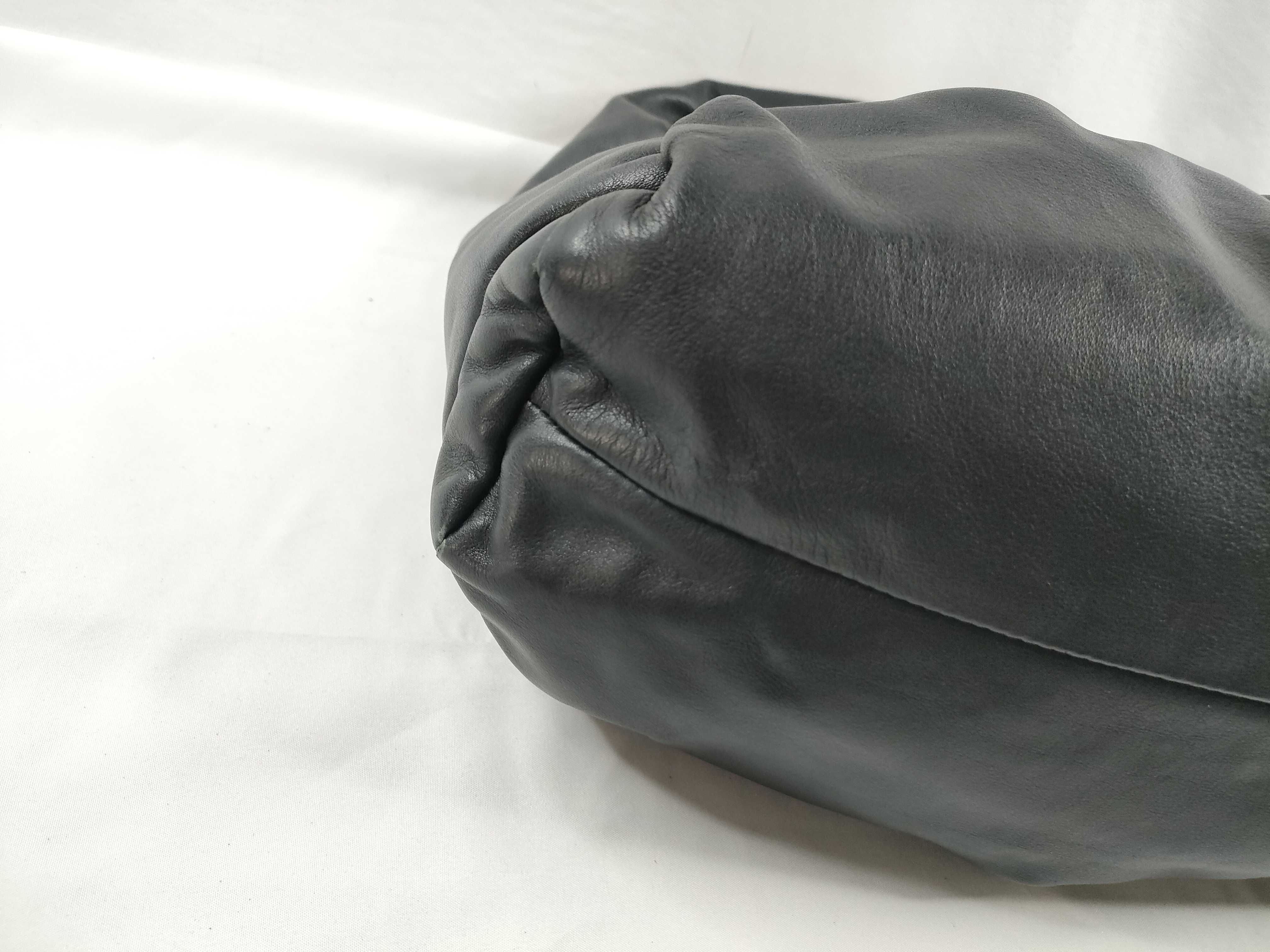 DU- The Pouch Leather Shoulder Bag Black — view 3