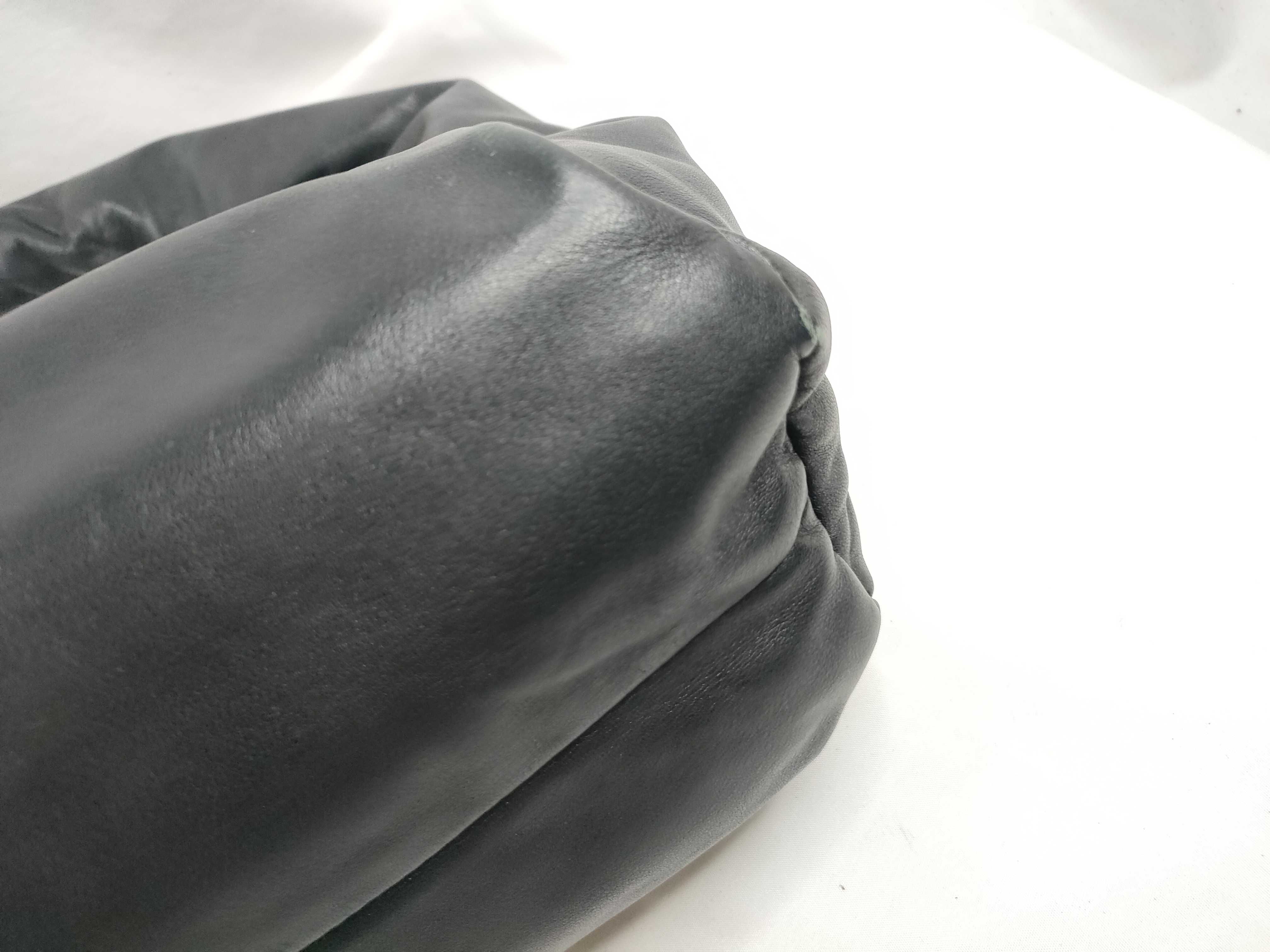 DU- The Pouch Leather Shoulder Bag Black — view 5