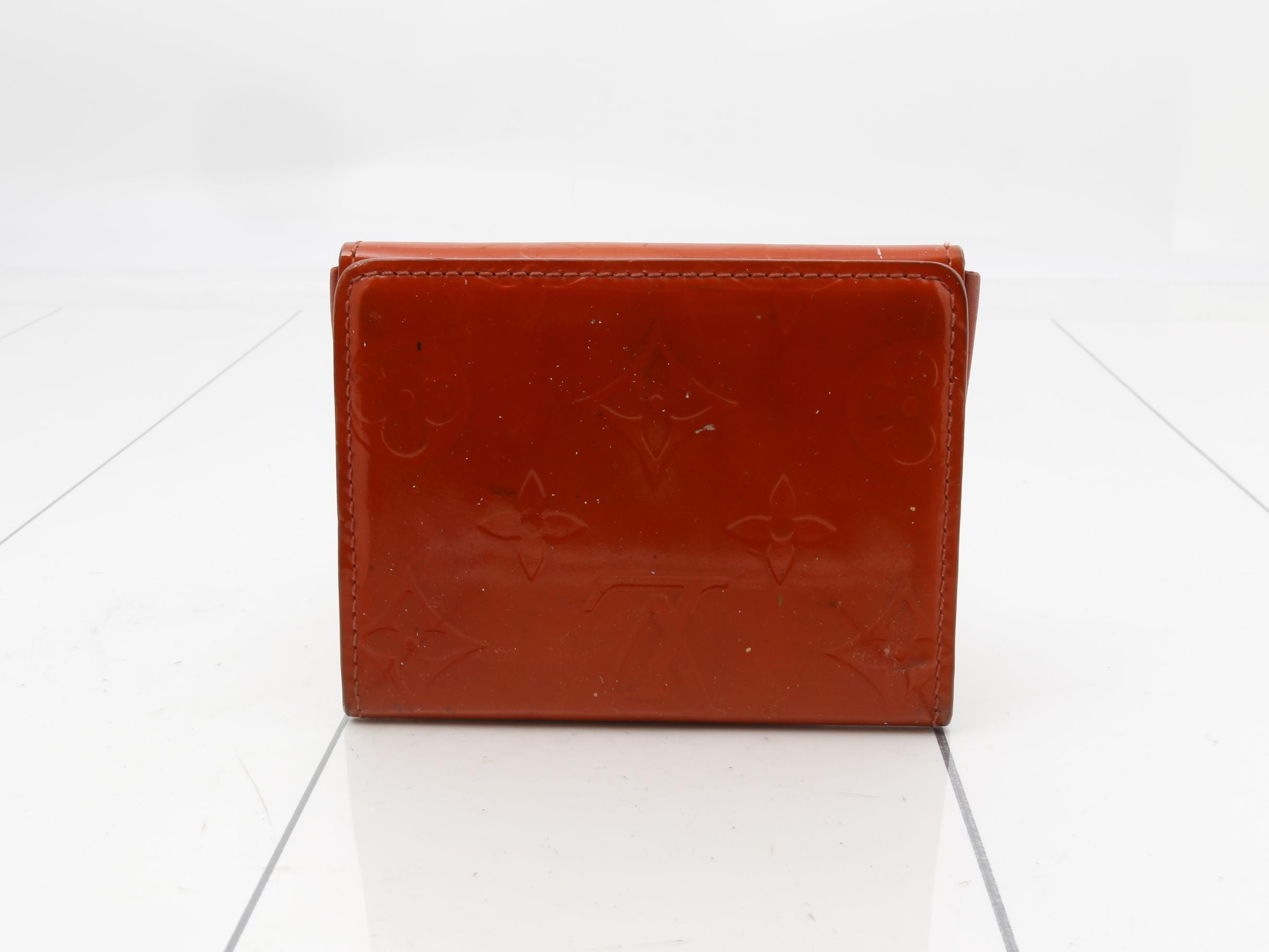 Ludlow Vernis Red Wallet — view 2