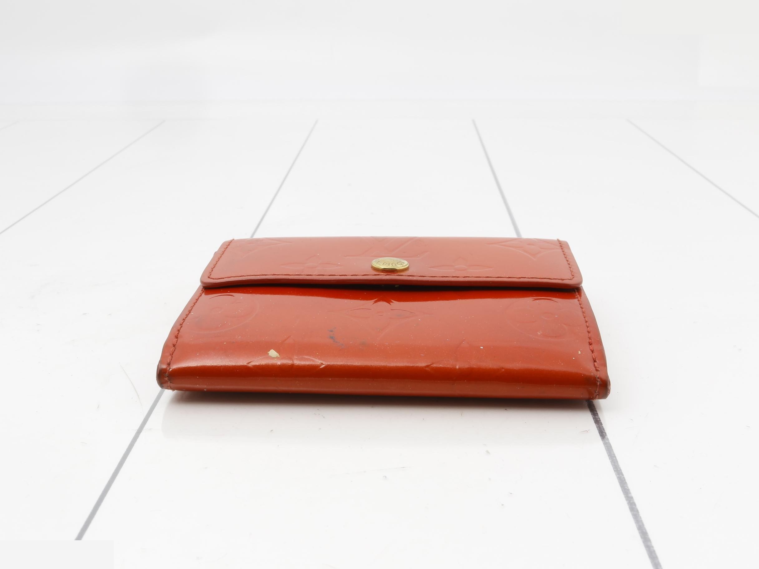 Ludlow Vernis Red Wallet — view 3