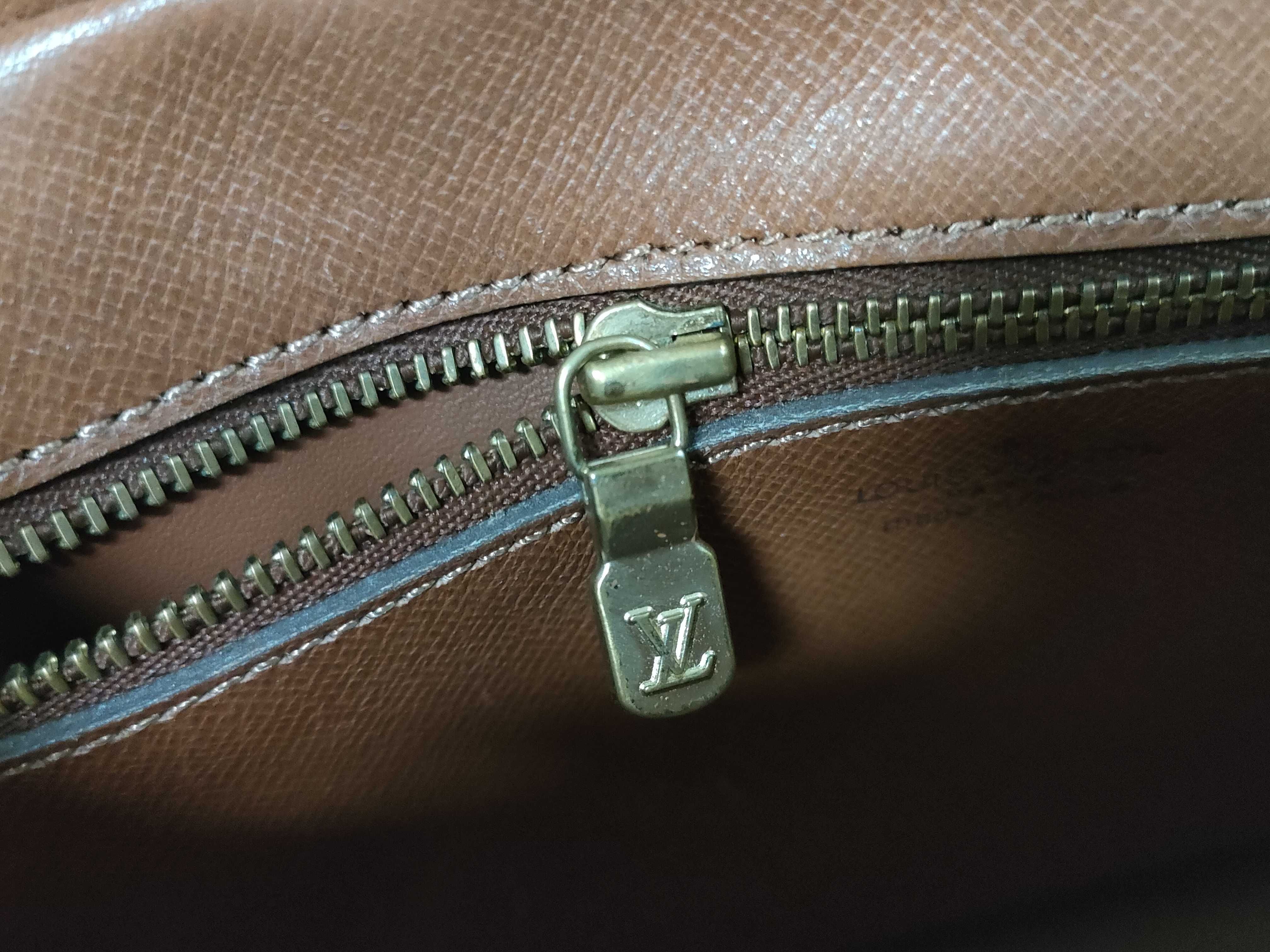 Monogram Louis Vuitton Shoulder Bag — view 12
