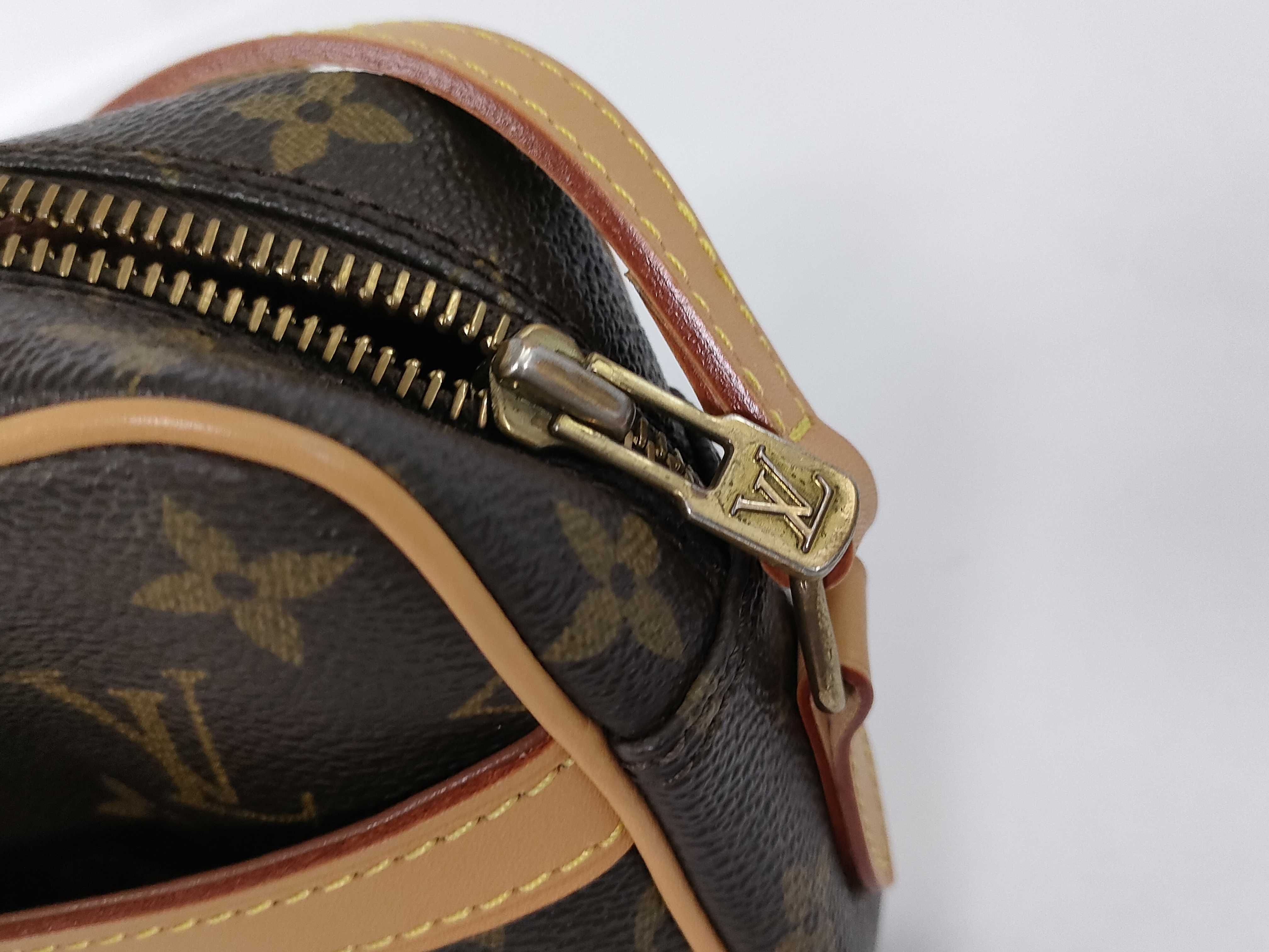 Monogram Louis Vuitton Shoulder Bag — view 15