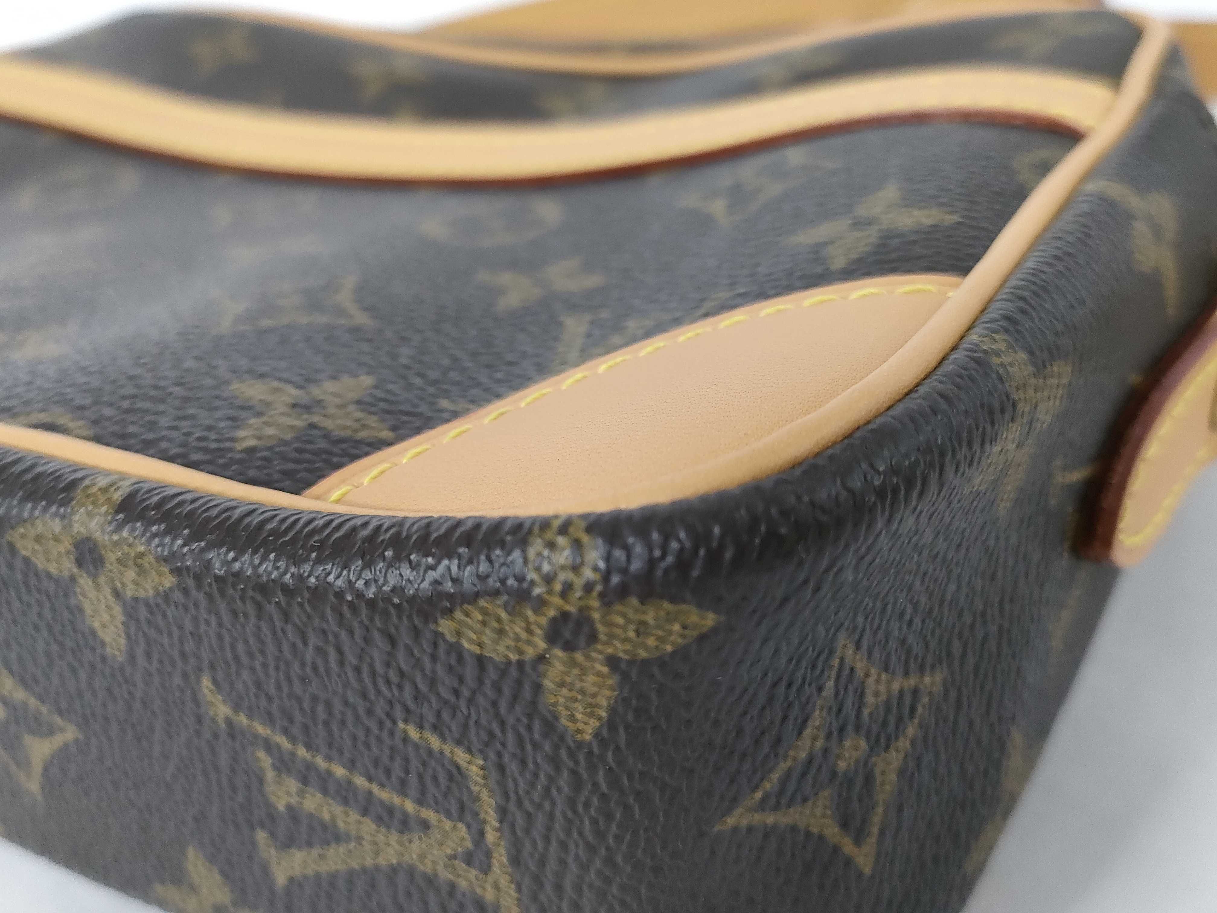 Monogram Louis Vuitton Shoulder Bag — view 6