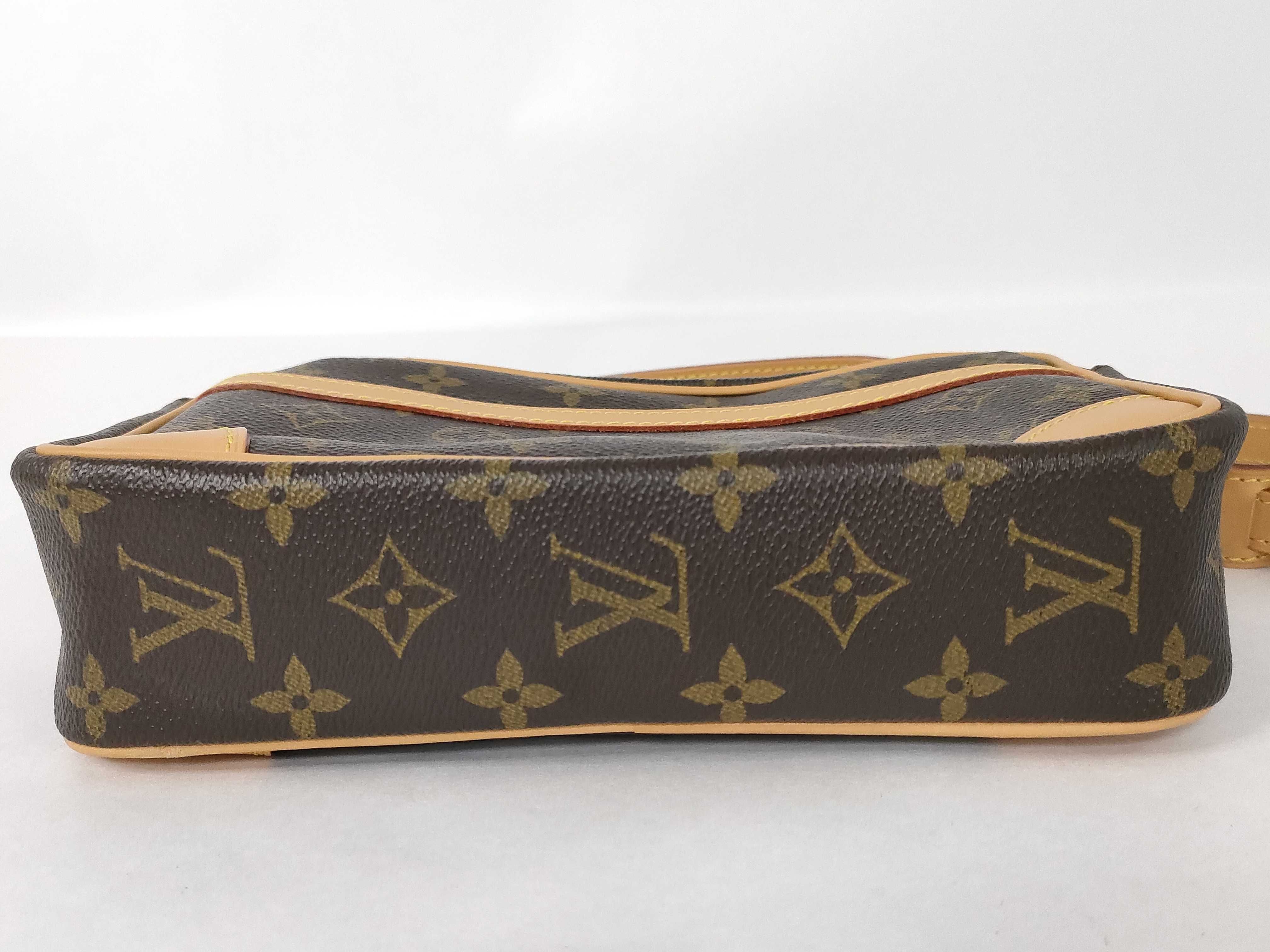 Monogram Louis Vuitton Shoulder Bag — view 7