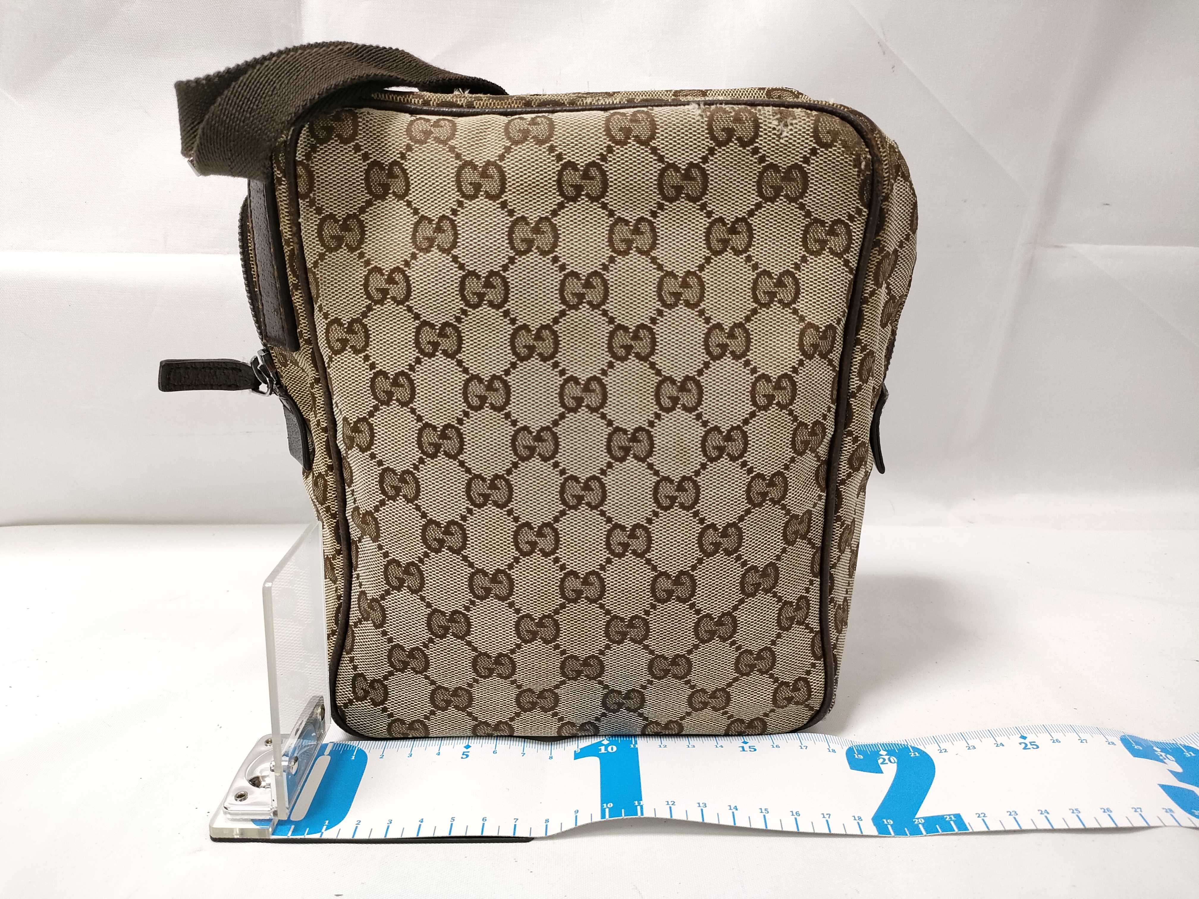 GG Canvas 122759 Shoulder Bag — view 2