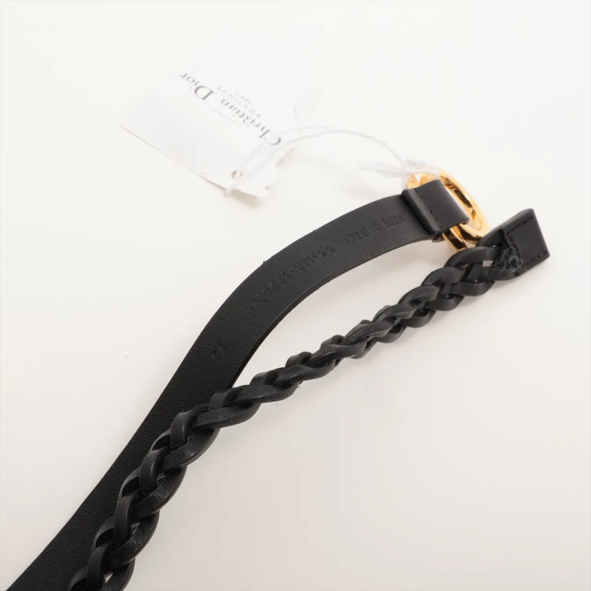 30 Montaigne belt, size 75, leather, black. Has — view 3