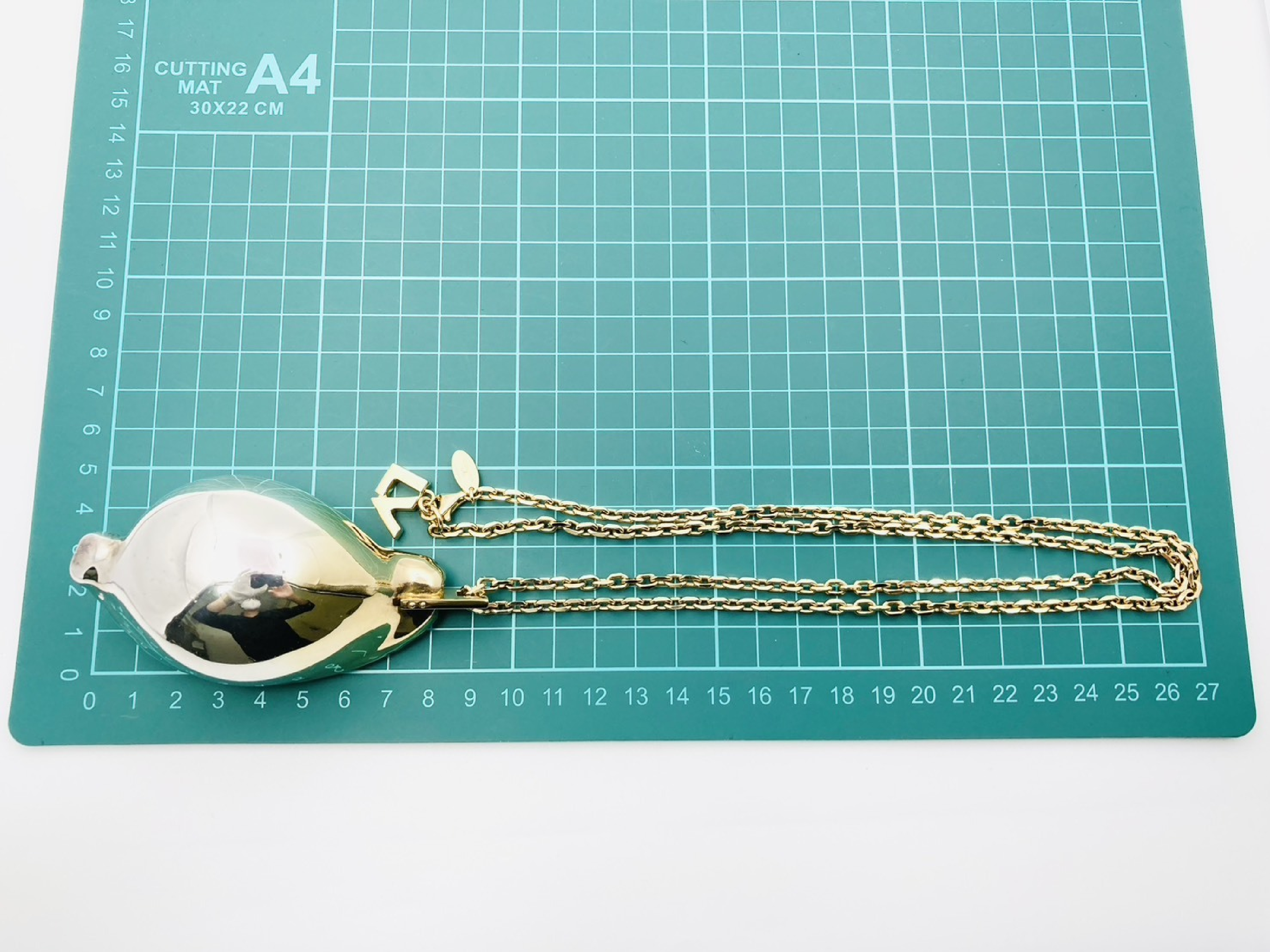 Marina Shade Natural Shell Long Chain Necklace, 925 Stamped, 149g, Gold x Silver Gradient, Large Necklace — view 6