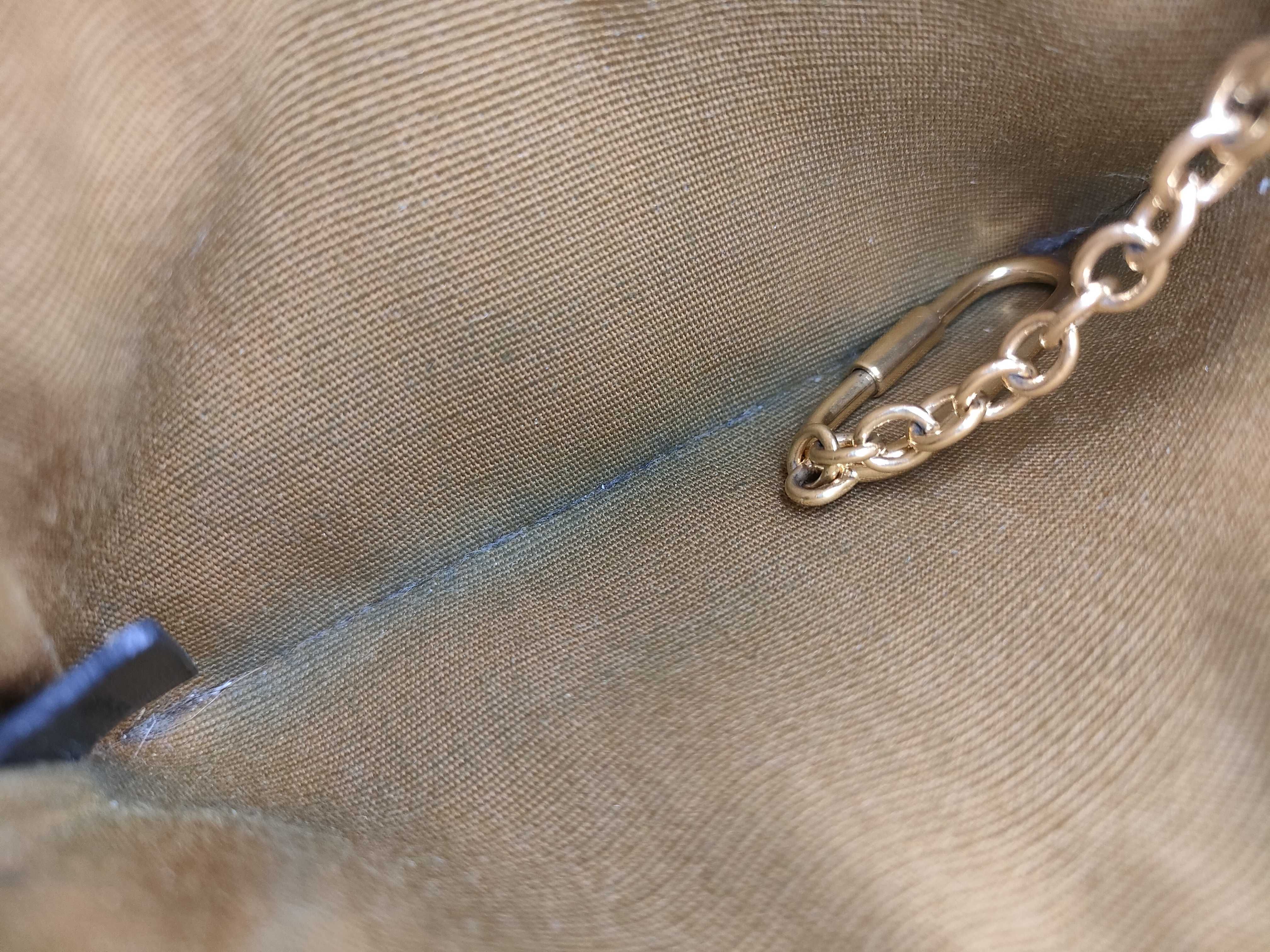 Triomphe PVC Chain Coin Case — view 10
