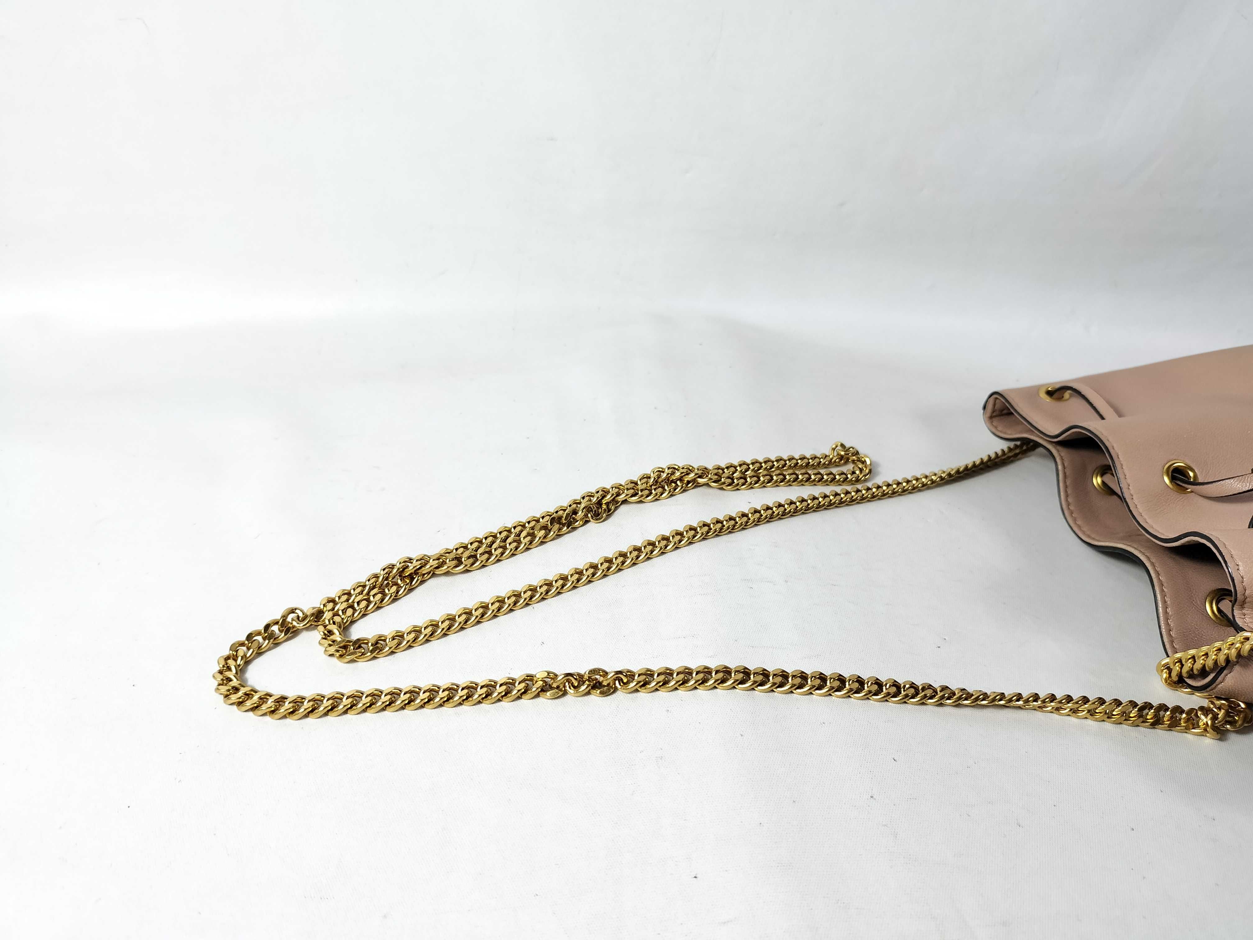 V-logo Leather Chain Shoulder Bag — view 3