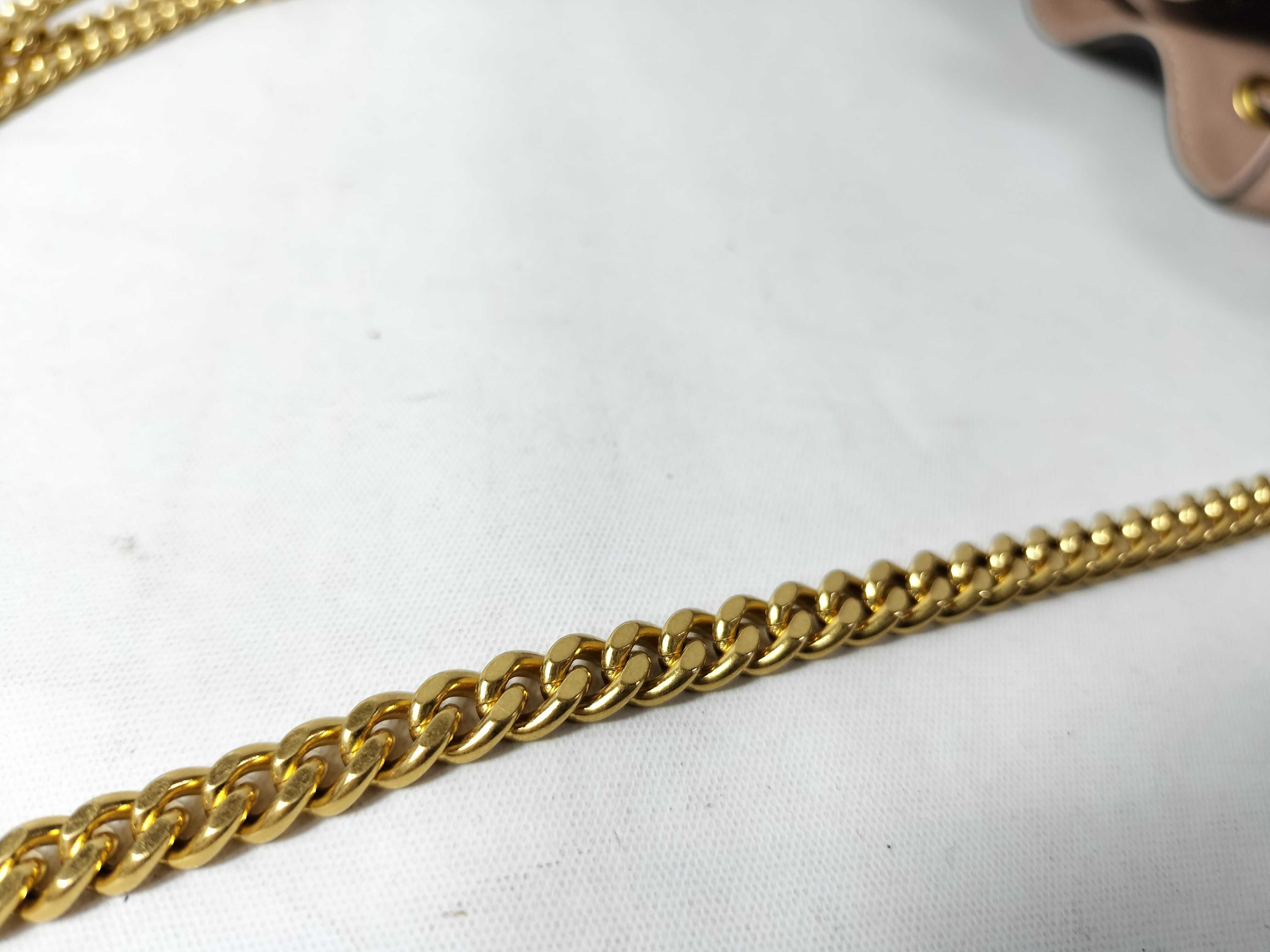 V-logo Leather Chain Shoulder Bag — view 4