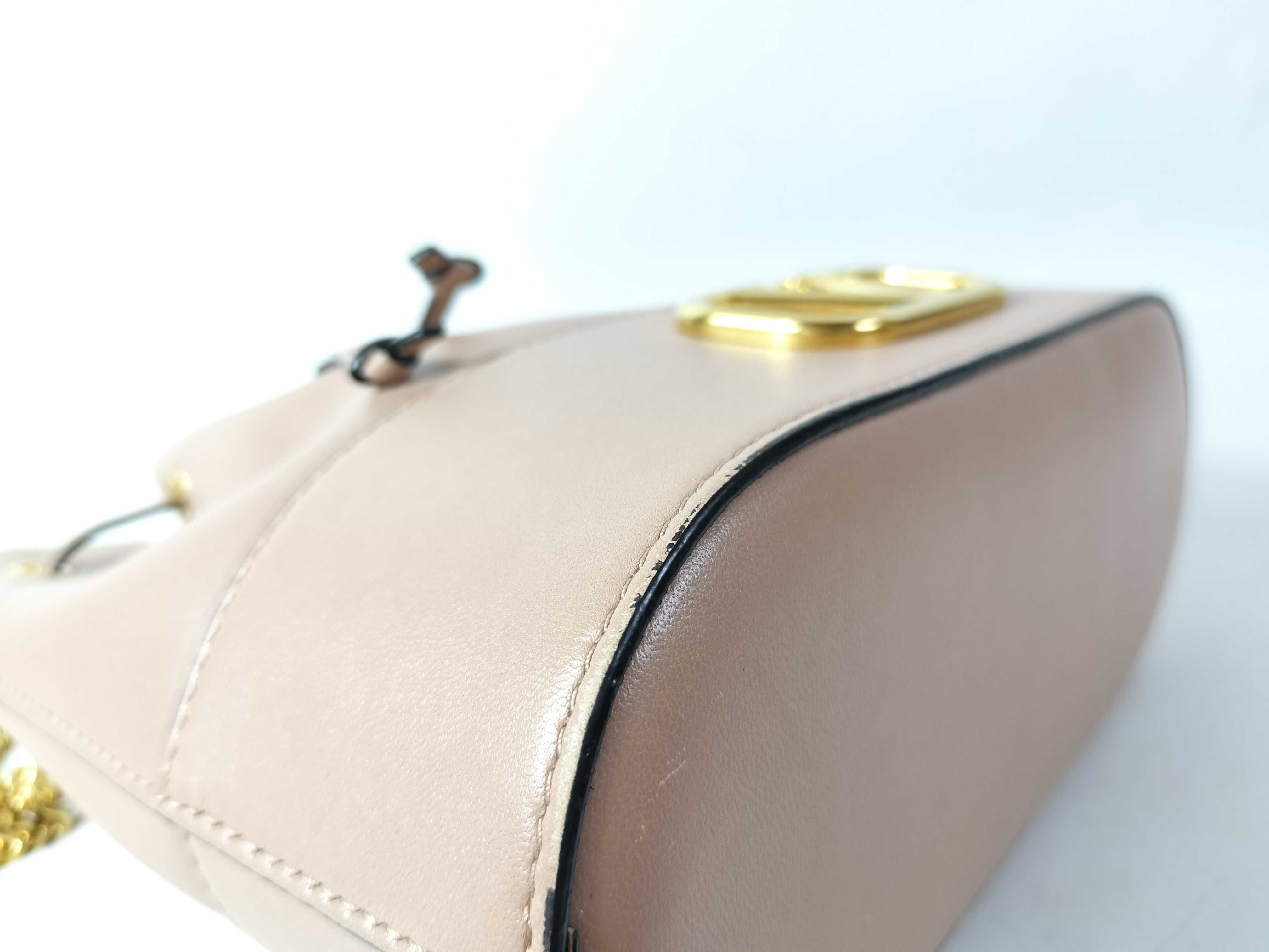 V-logo Leather Chain Shoulder Bag — view 7