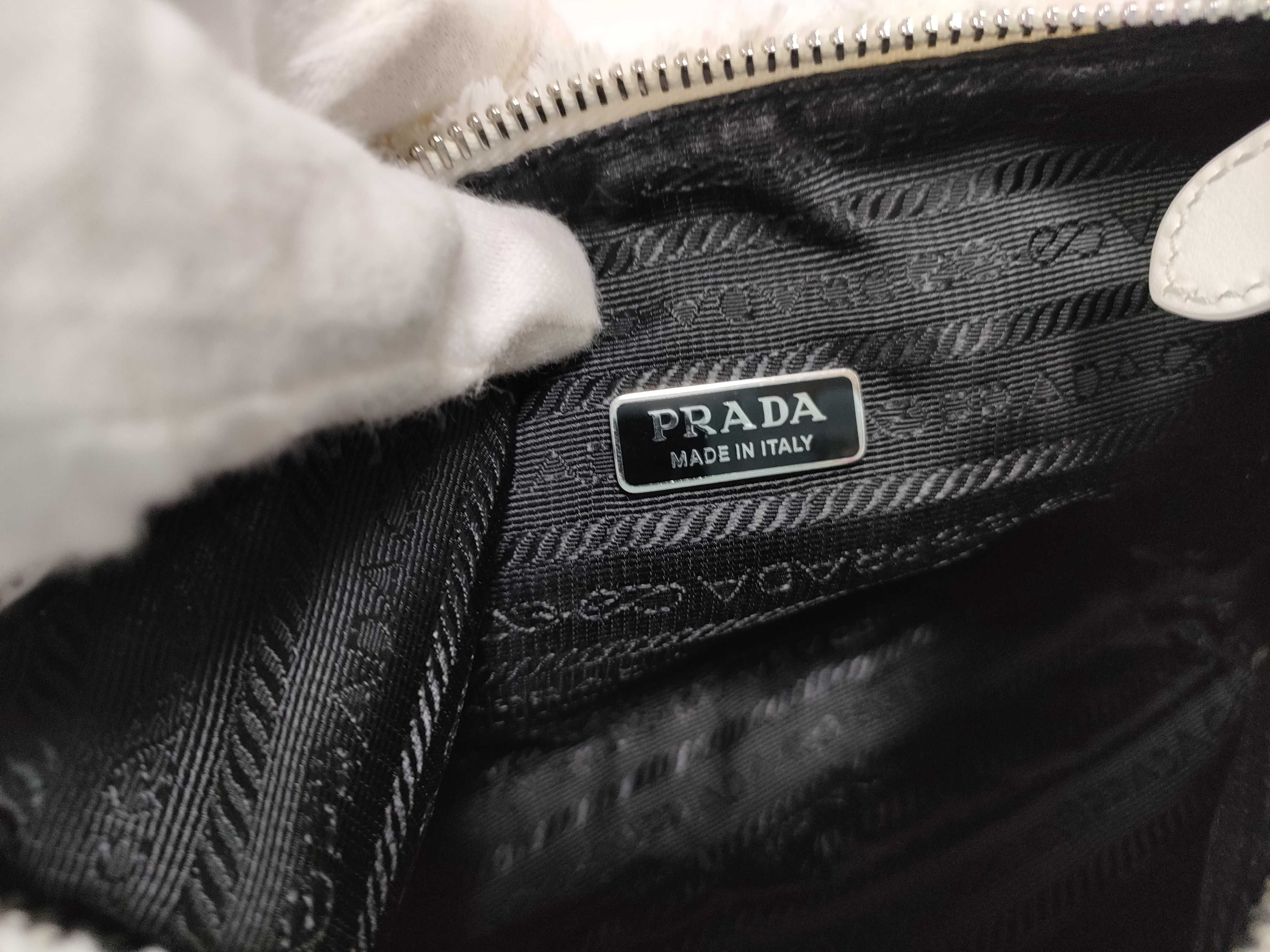 Re EDITION Handbag, Terry Cloth, with Dust Bag and Charm. — view 14