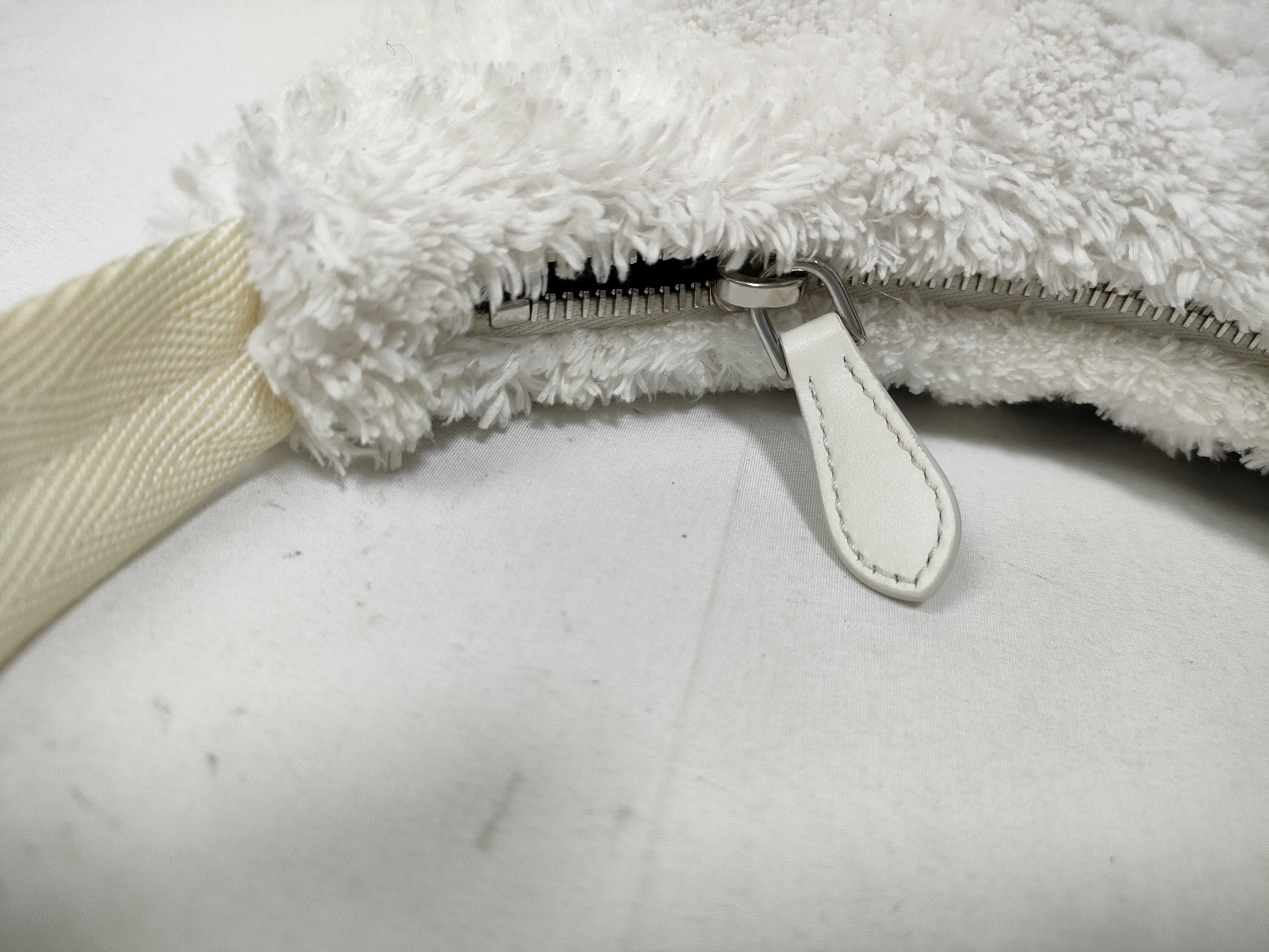 Re EDITION Handbag, Terry Cloth, with Dust Bag and Charm. — view 10