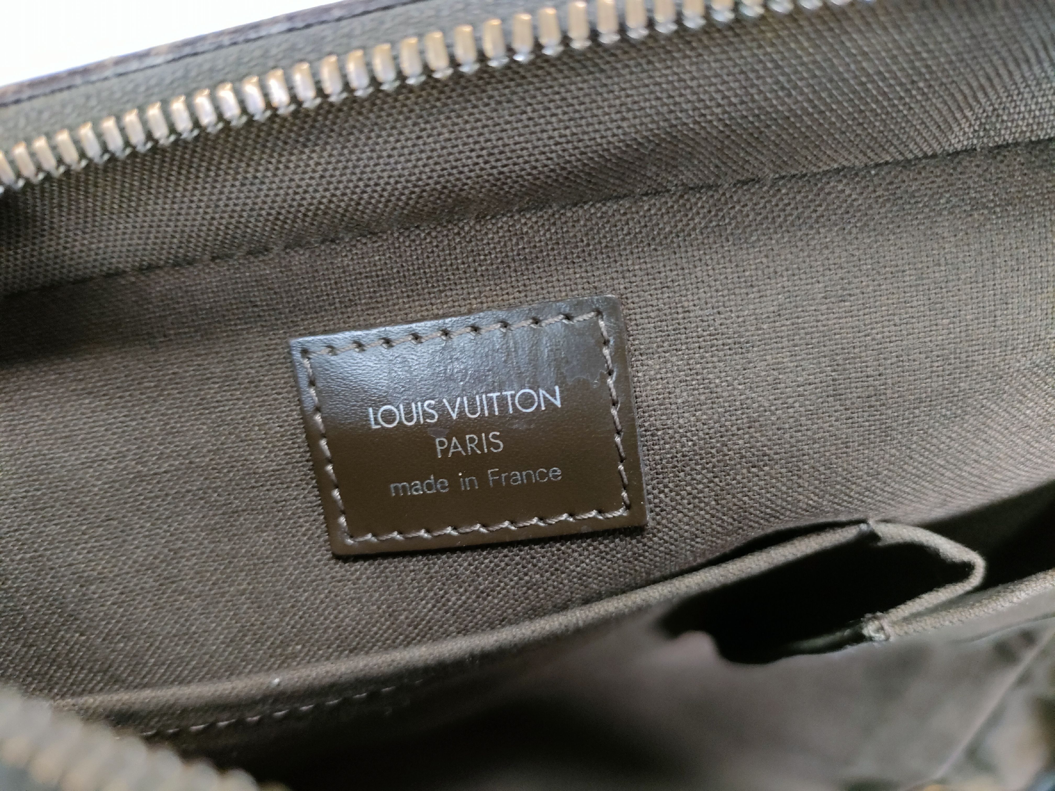 Taiga Beluga Shoulder Bag — view 12