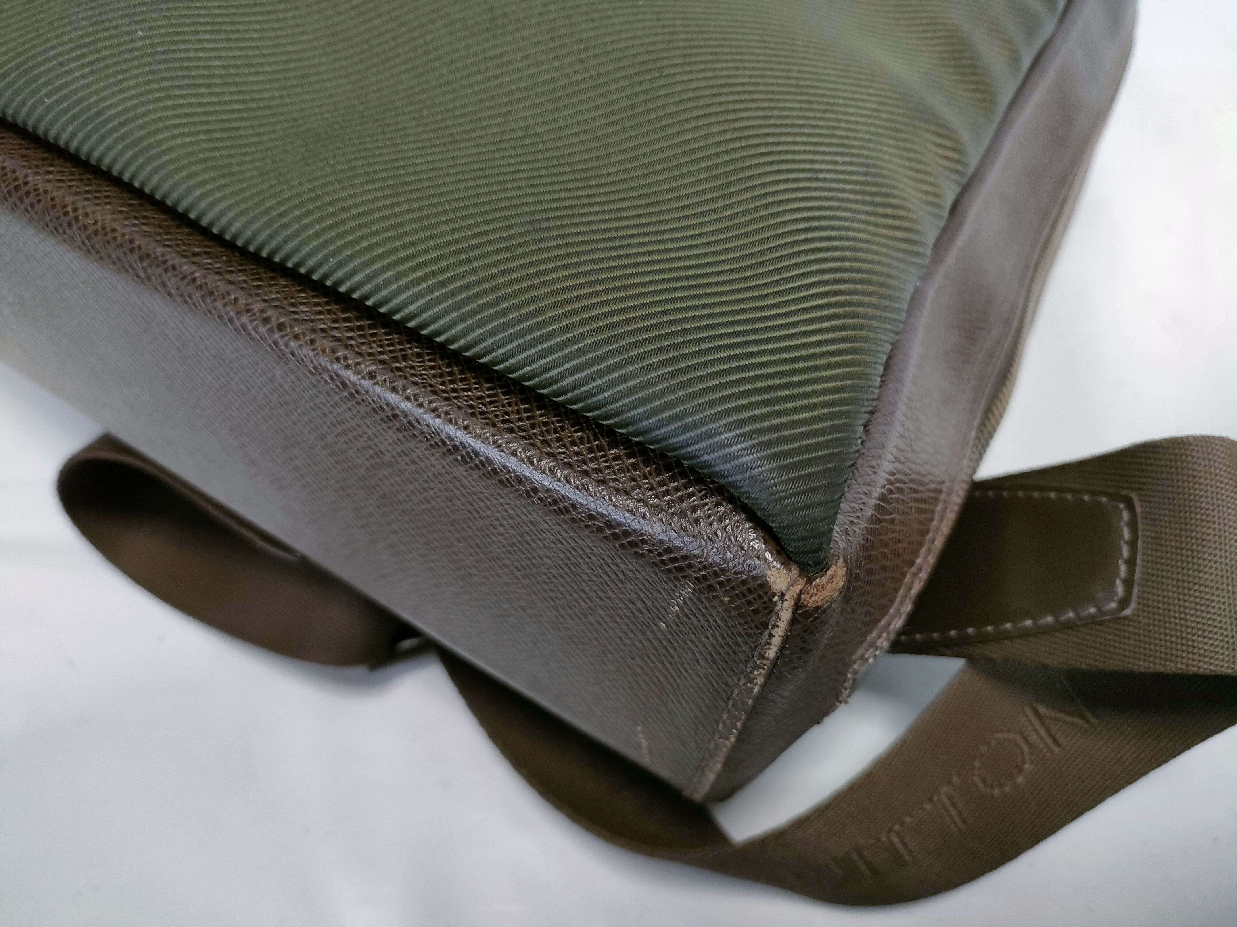 Taiga Beluga Shoulder Bag — view 6