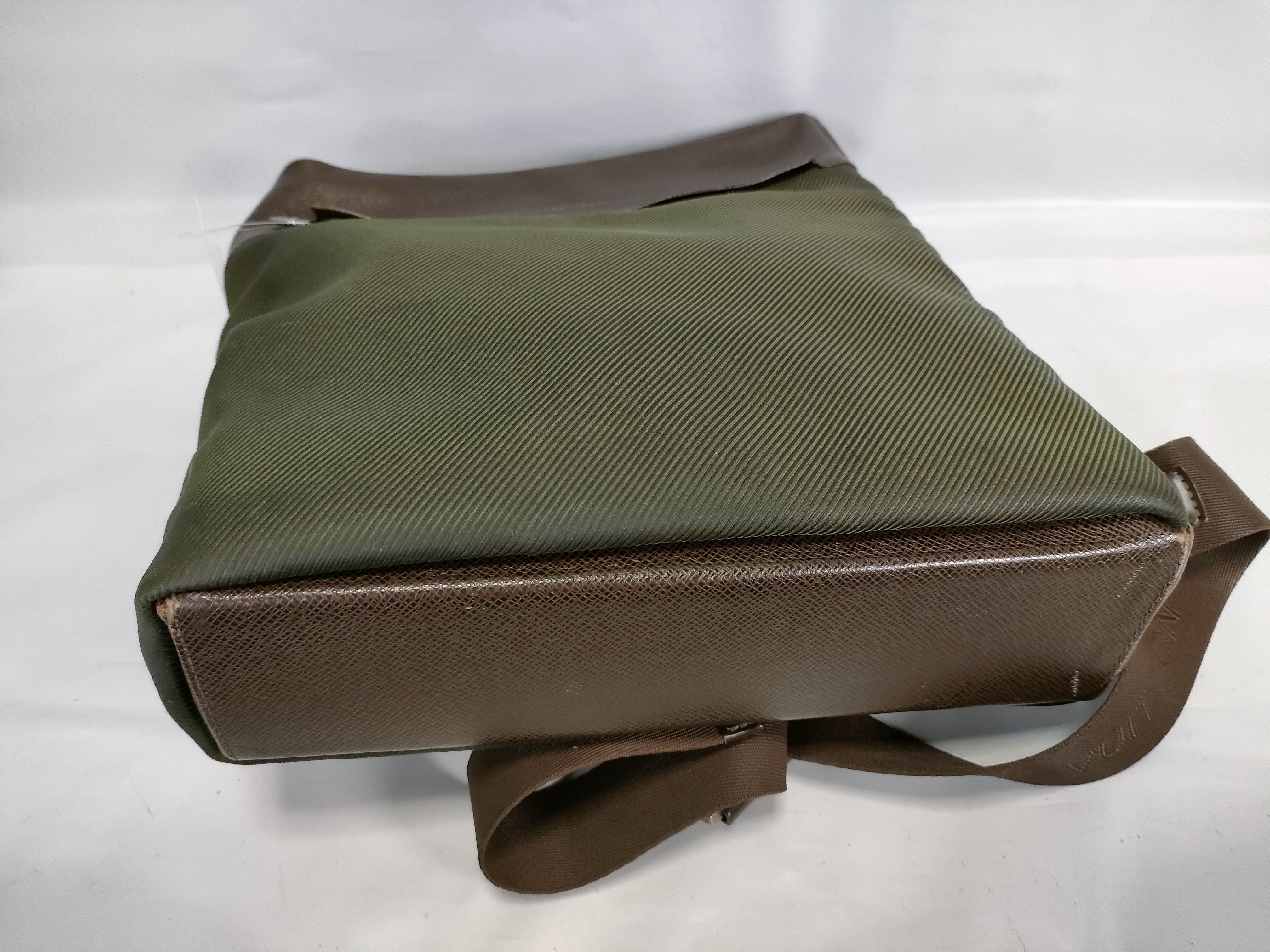 Taiga Beluga Shoulder Bag — view 7