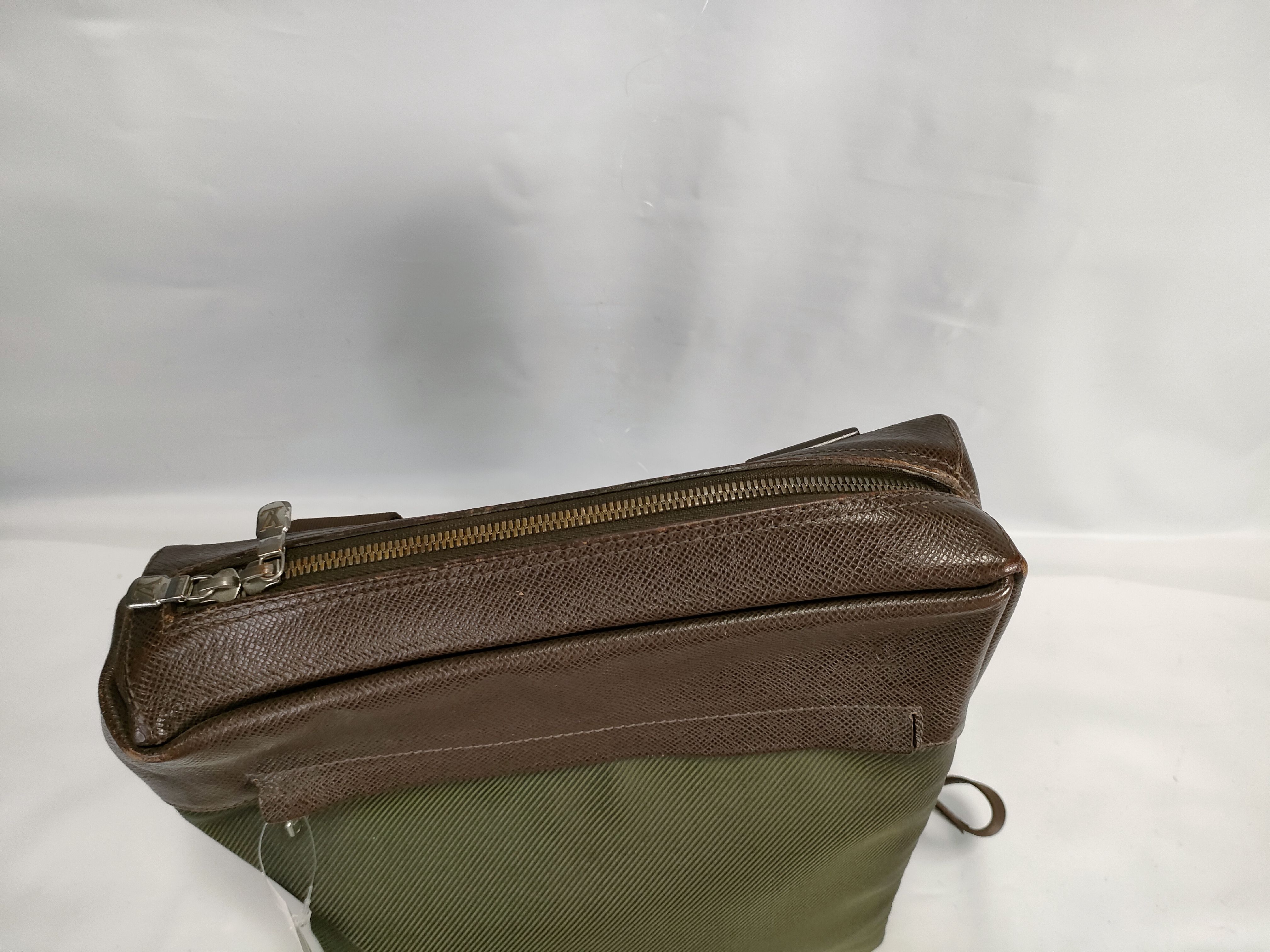 Taiga Beluga Shoulder Bag — view 8
