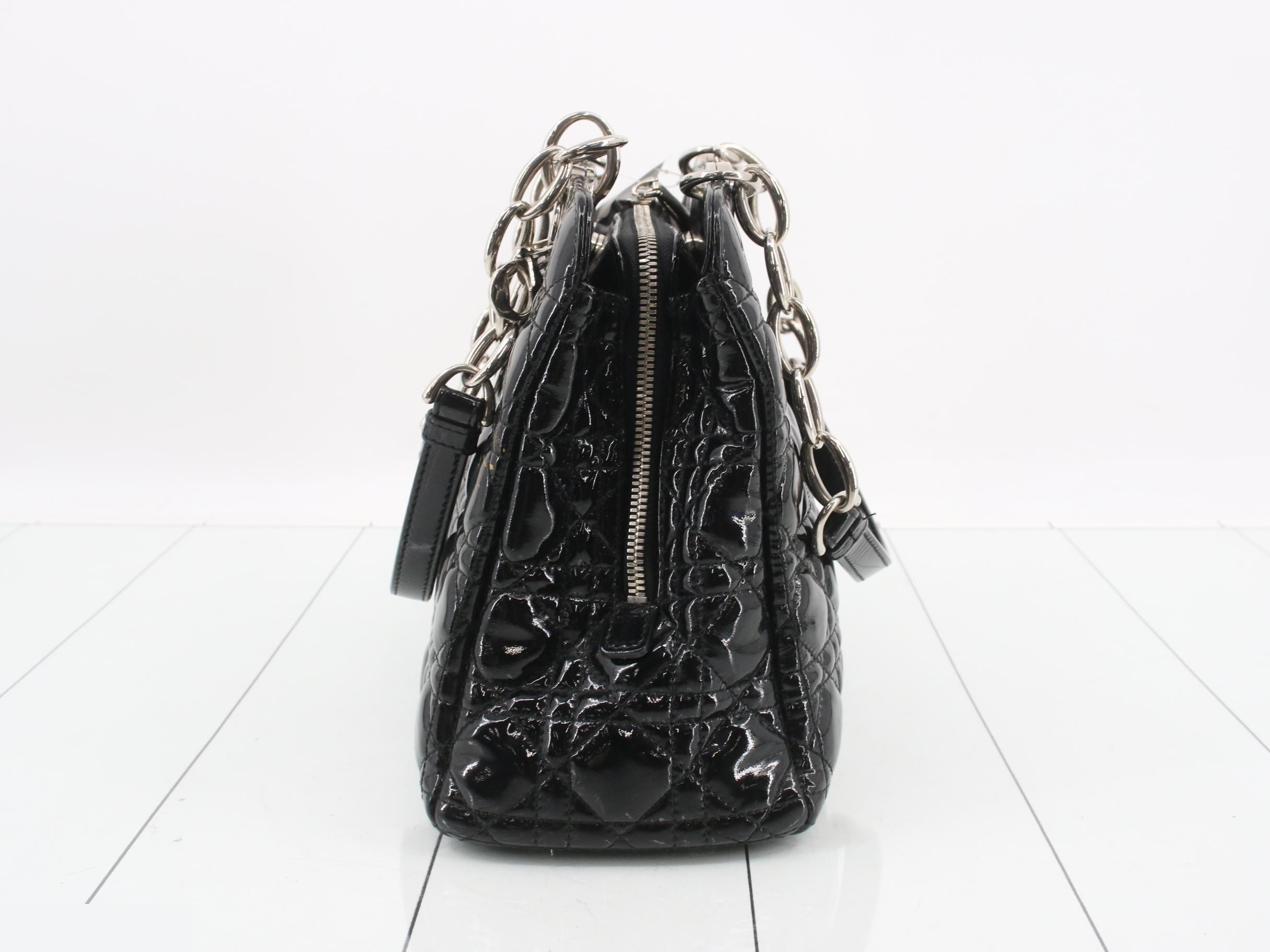 handbag — view 3