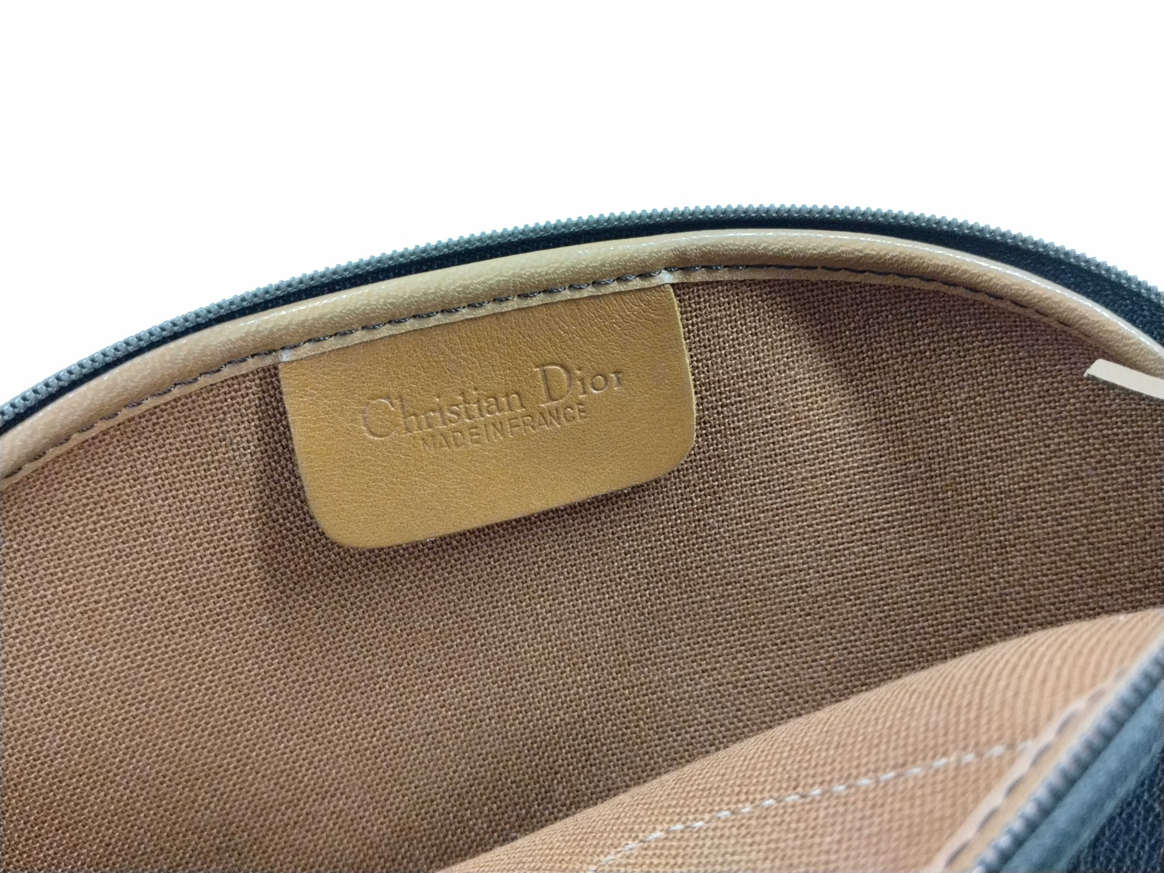 Honeycomb Chain Shoulder Bag — view 12