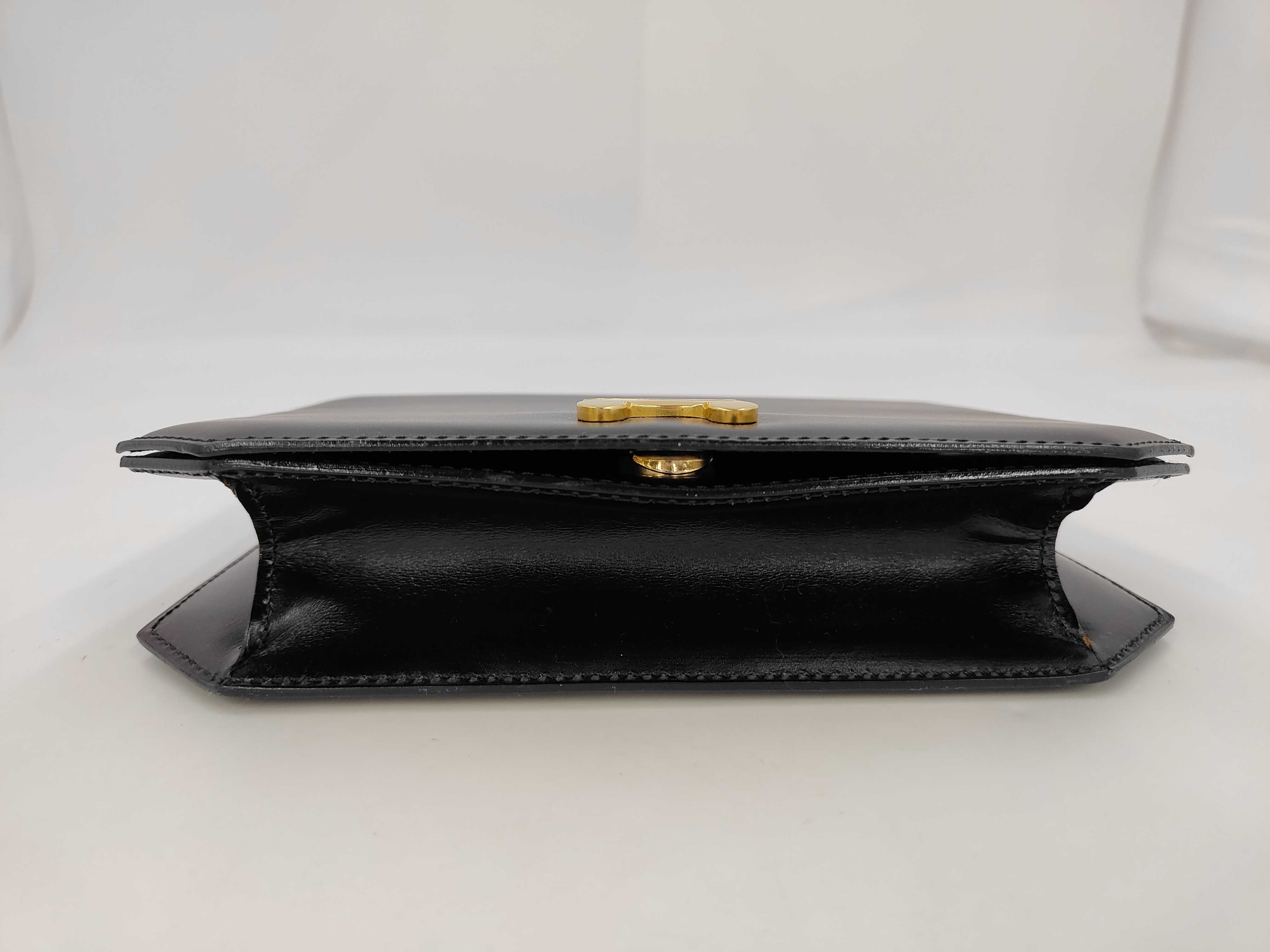 Triomphe Shoulder Bag Leather Shoulder Bag — view 5