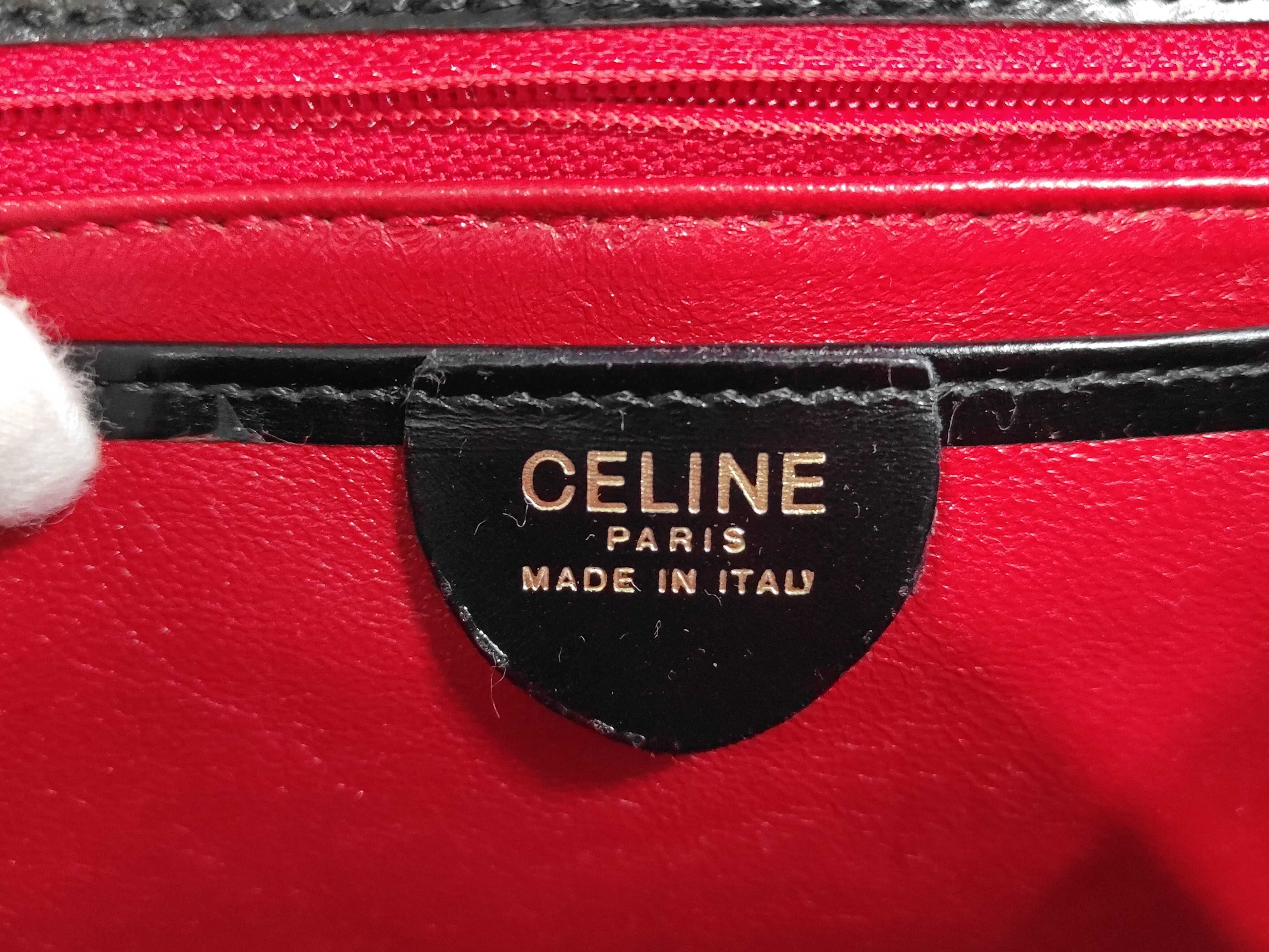 Triomphe Shoulder Bag Leather Shoulder Bag — view 8