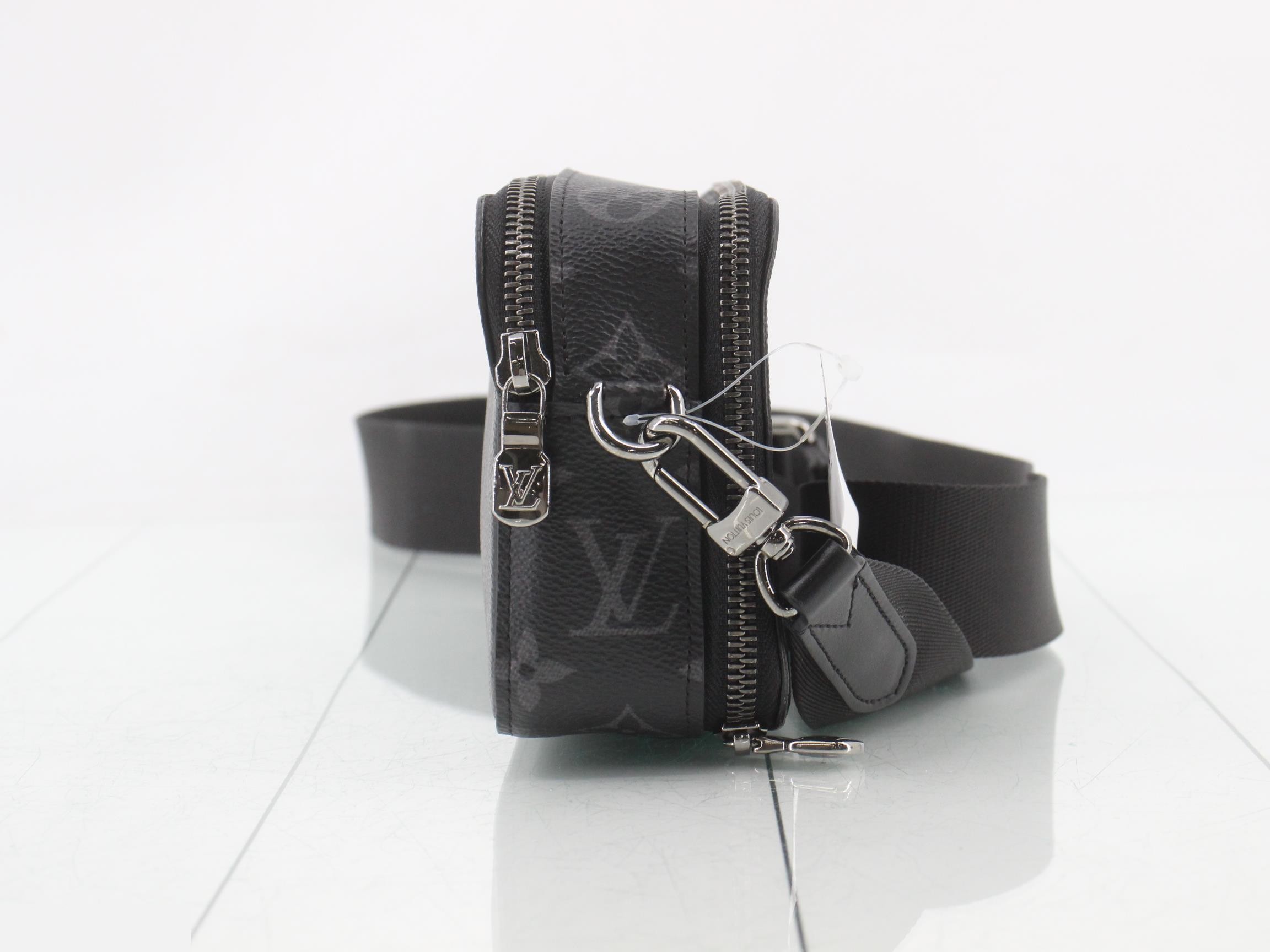 Alpha Wearable Wallet — view 4