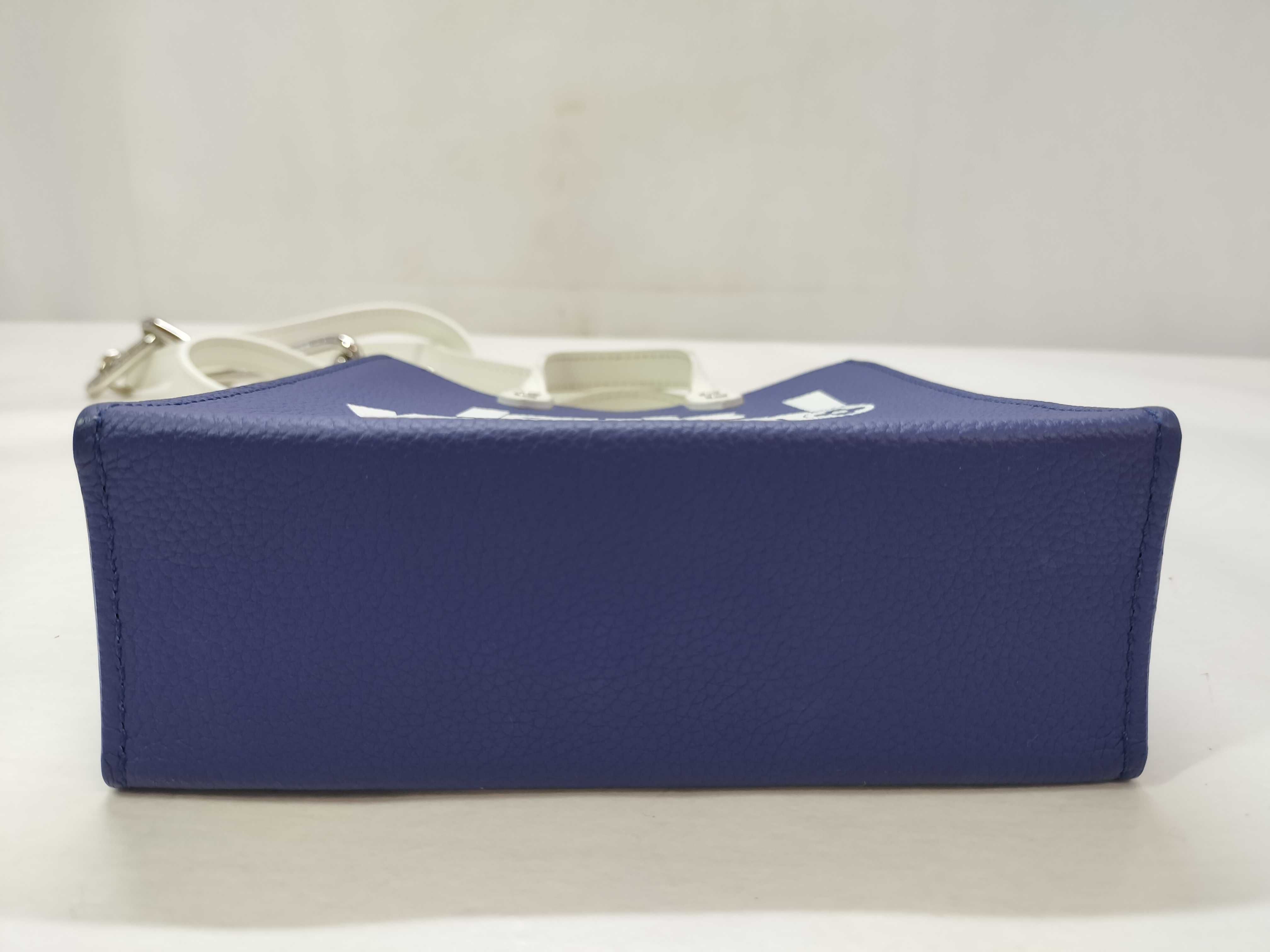 Everyday LV Sac Plat XS Shoulder Bag — view 9