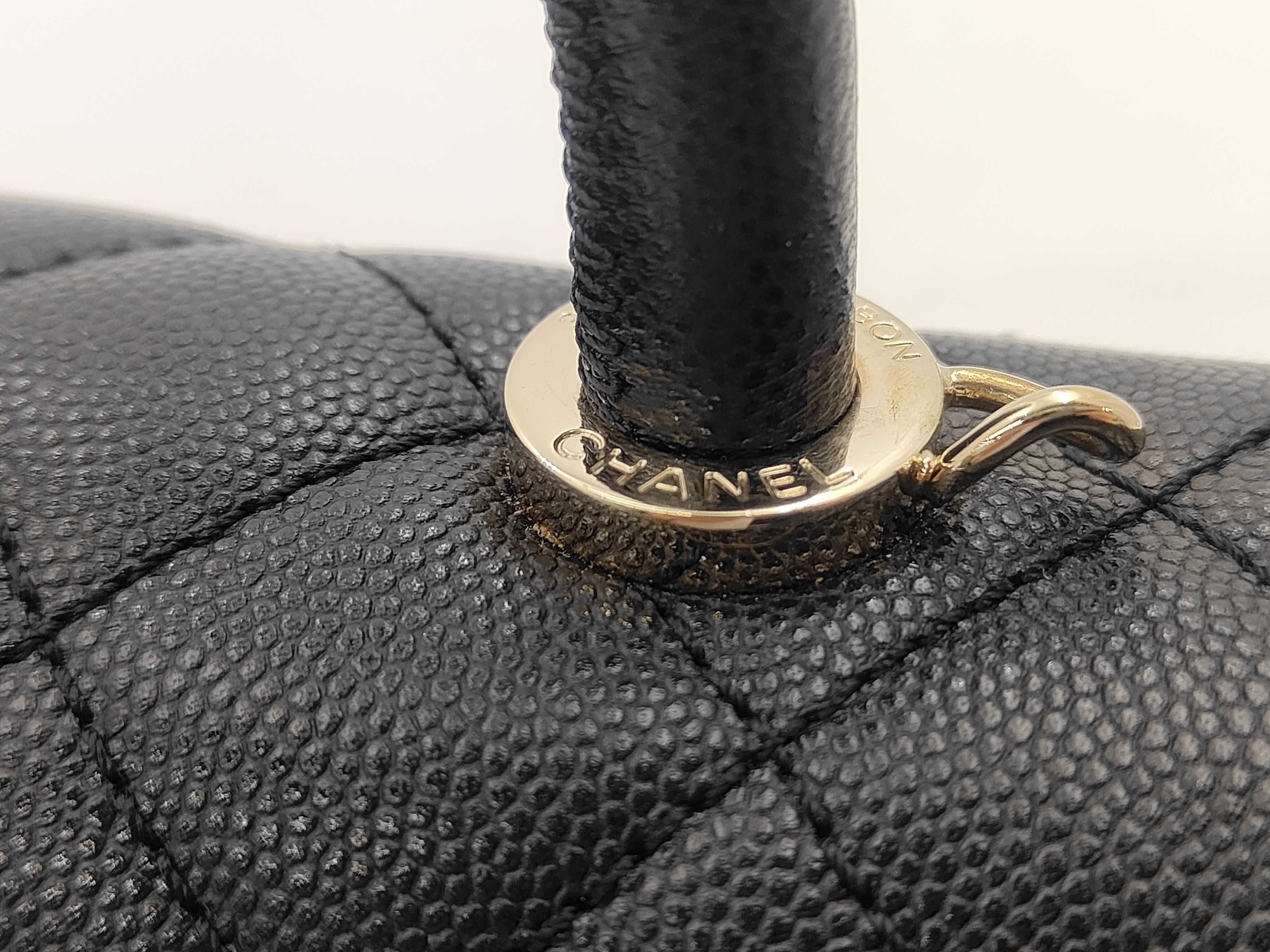 Matelassé Coco Handle XS 24 Caviar Skin Gold Hardware 2-way Handbag Shoulder Bag Serial Number Plate AS2215 Black Handbag — view 5