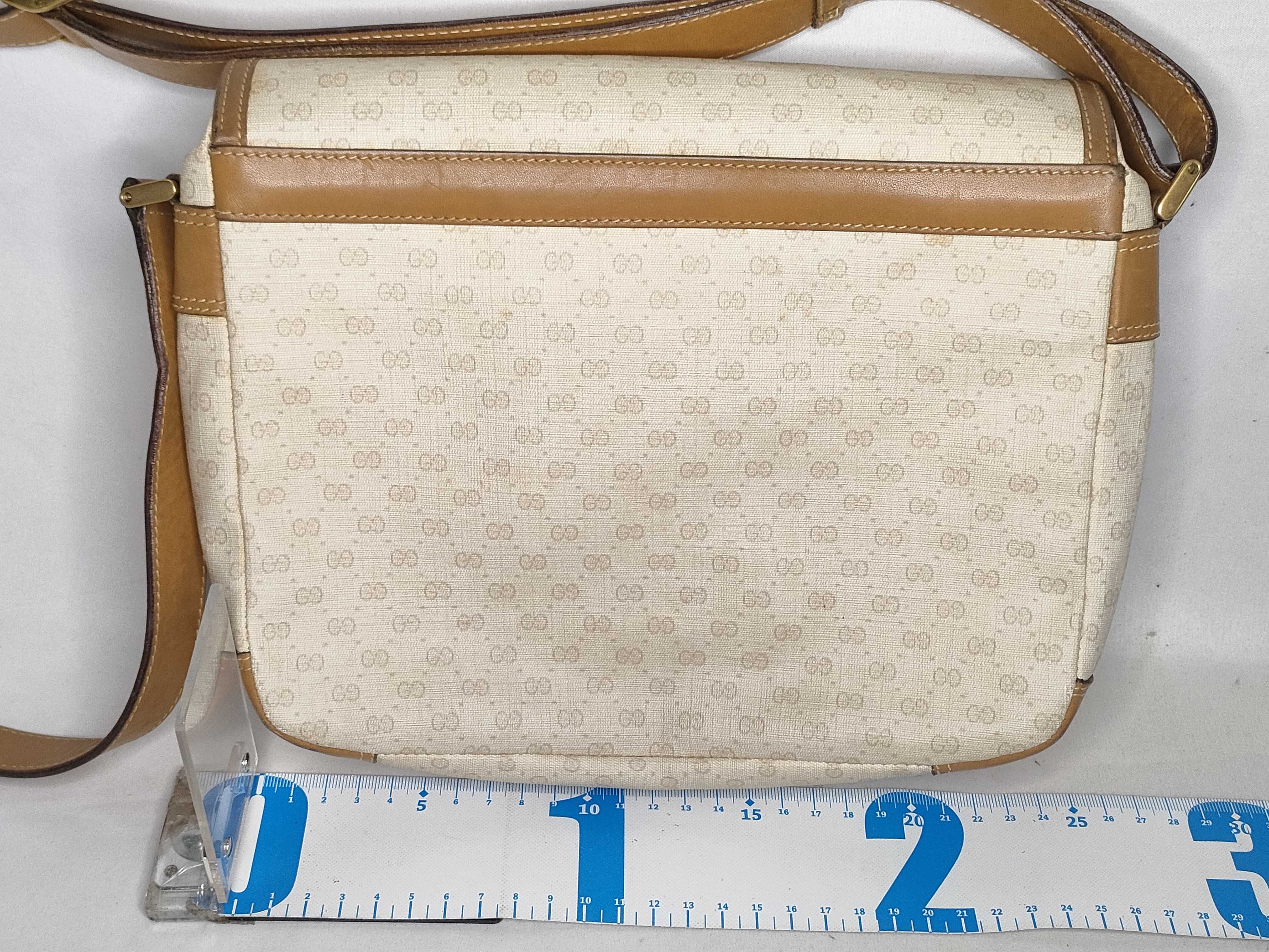 GG Gucci Shoulder Bag, All-over Print, Off-white Shoulder Bag — view 2