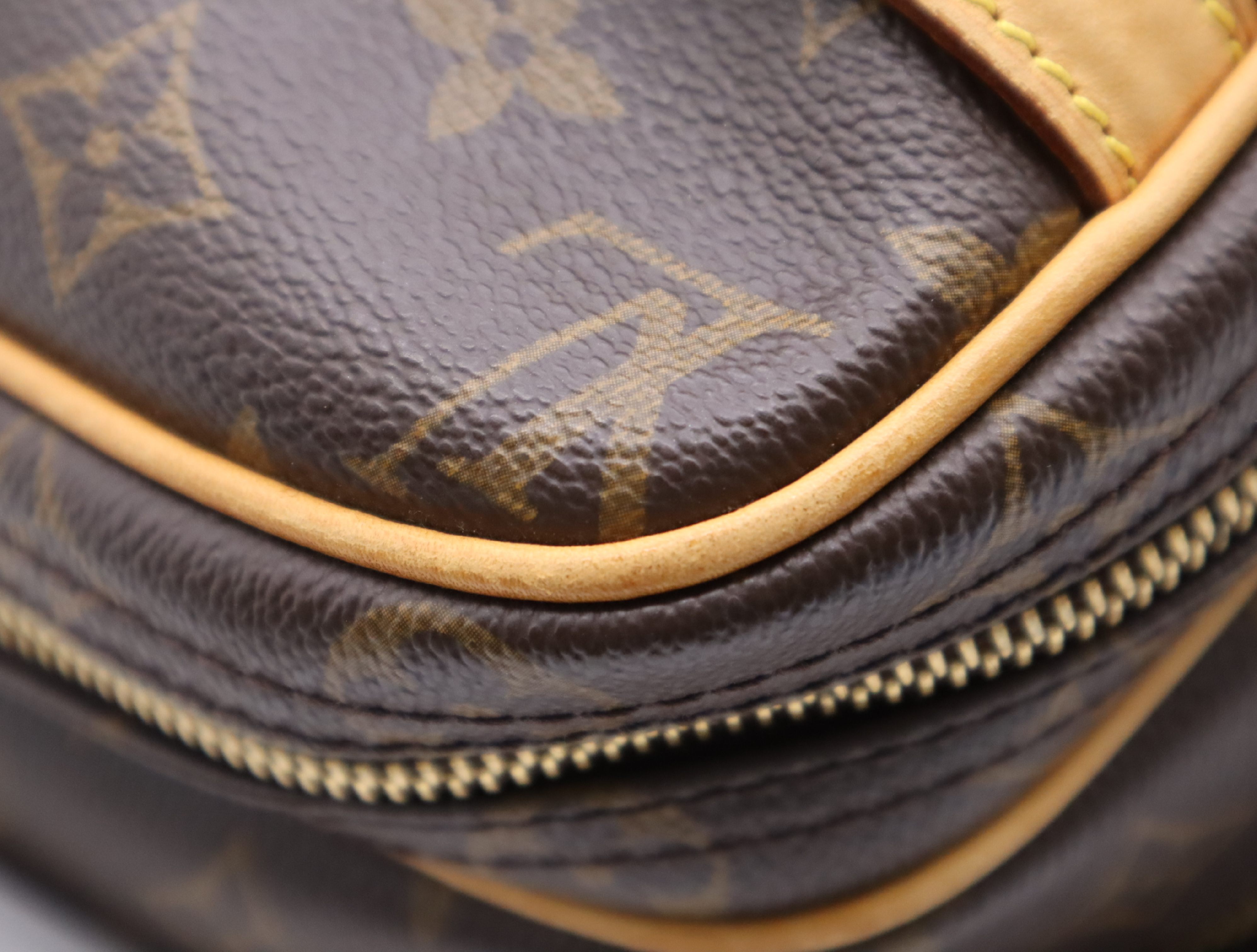 M45254 Monogram Reporter PM Shoulder Bag — view 10